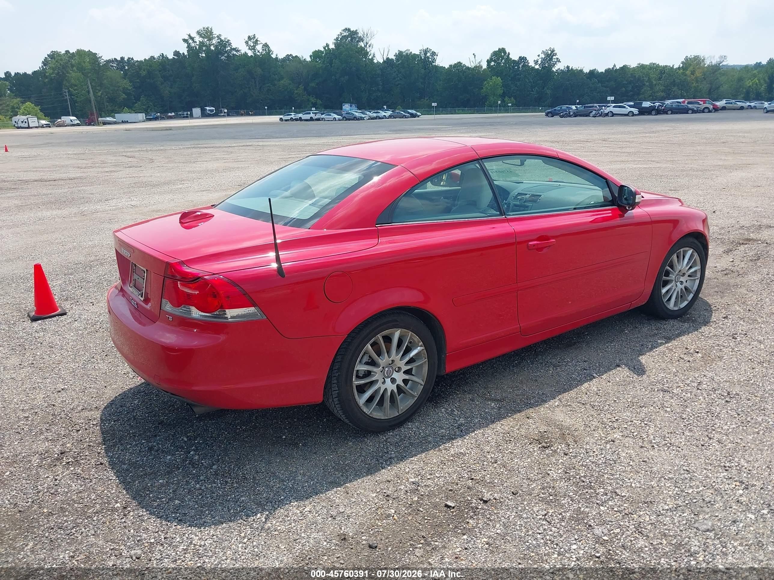 2008 Volvo C70 T5 M Red vin: YV1MC67288J050485