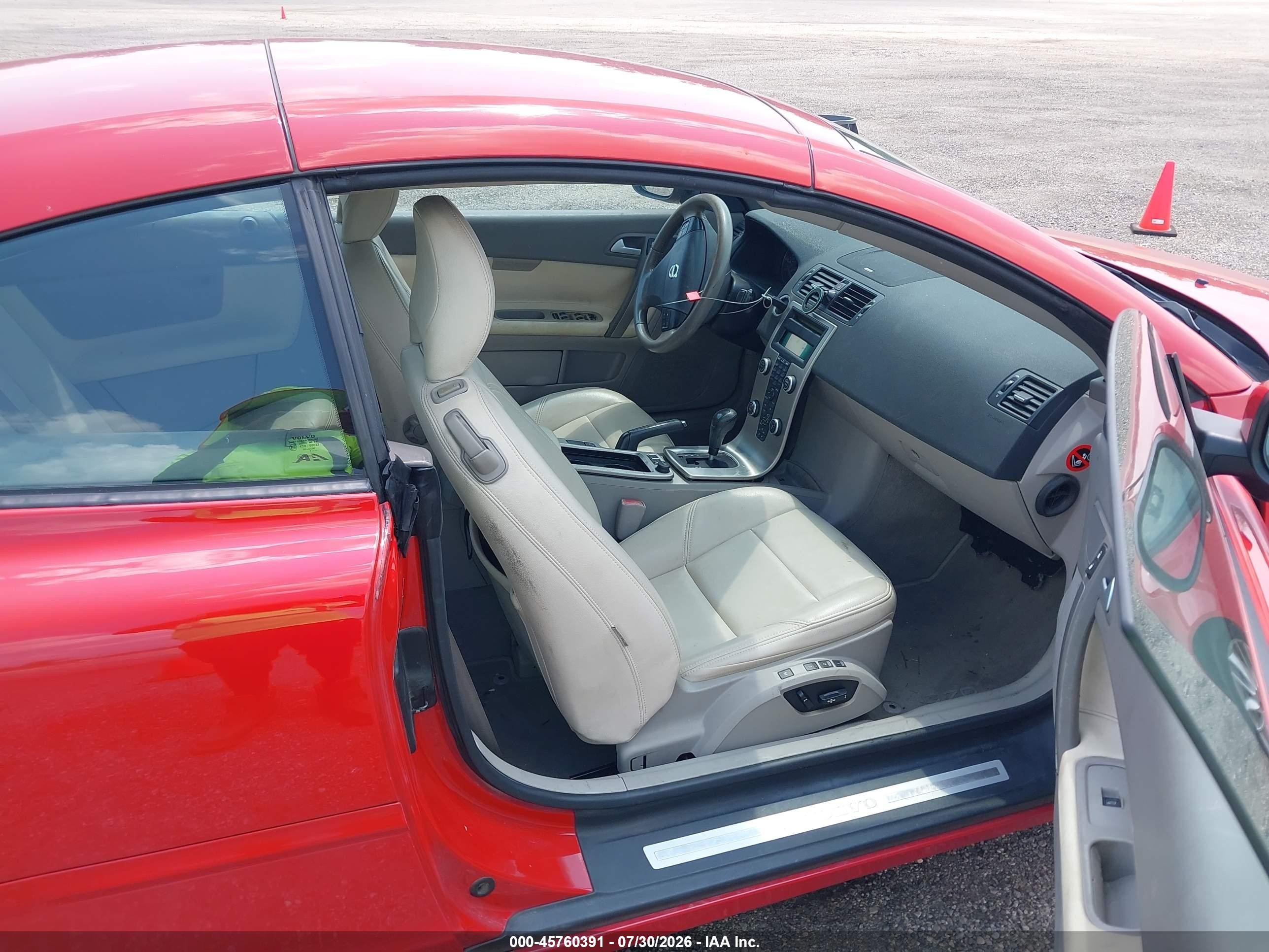 2008 Volvo C70 T5 M Red vin: YV1MC67288J050485
