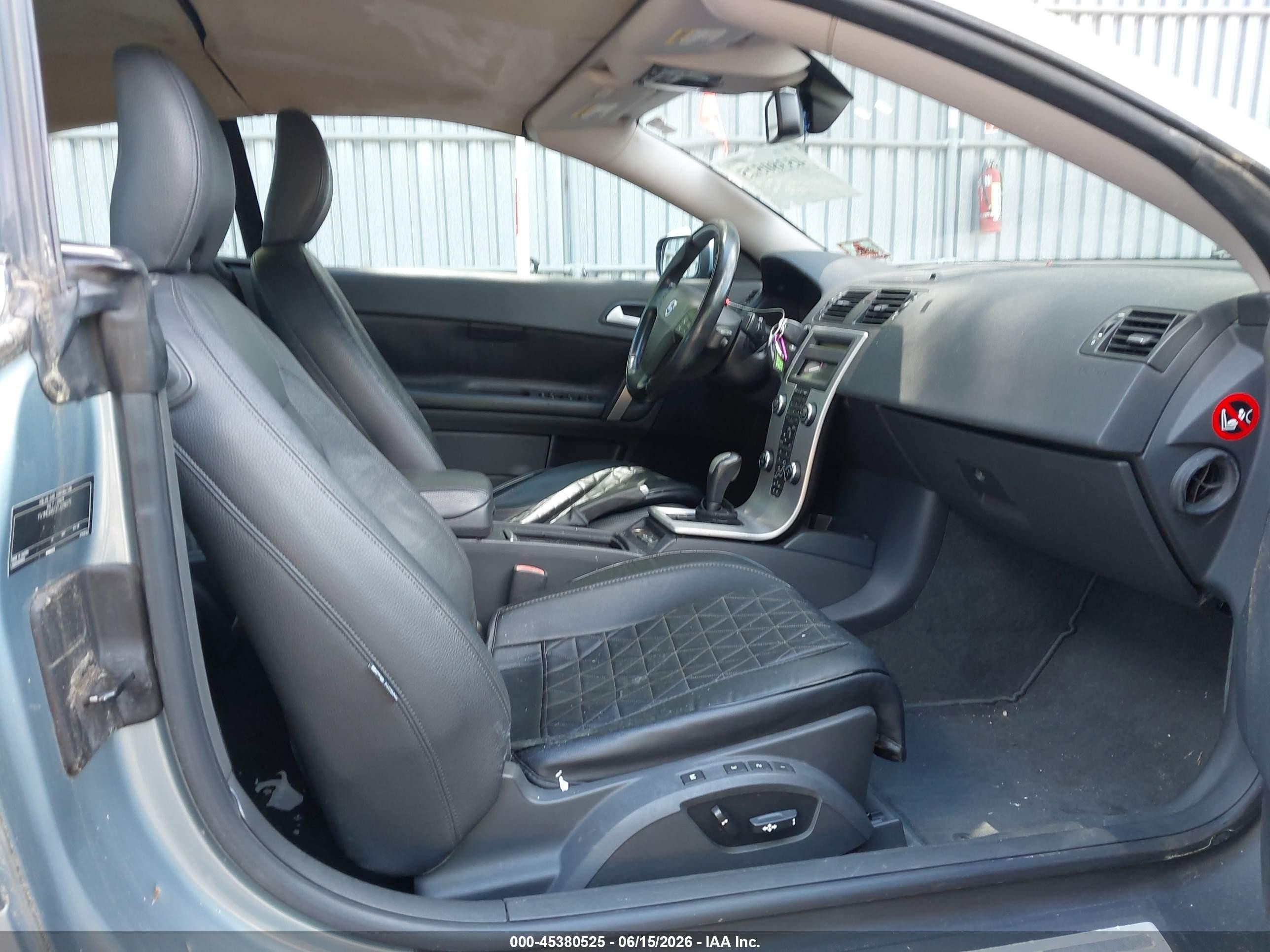 2007 Volvo C70 T5 Синий vin: YV1MC68237J019075