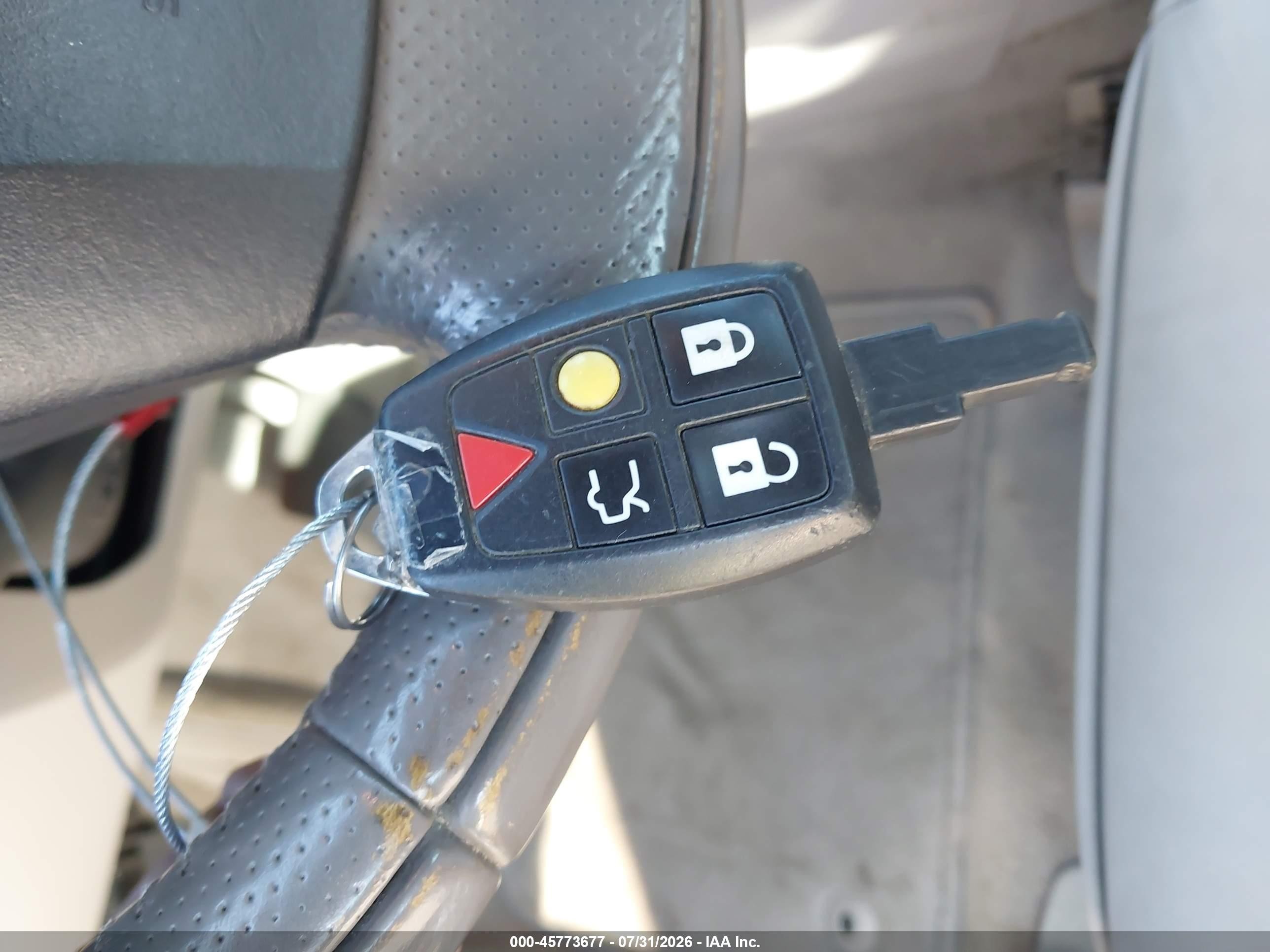 2007 Volvo C70 T5 Gray vin: YV1MC68257J017702