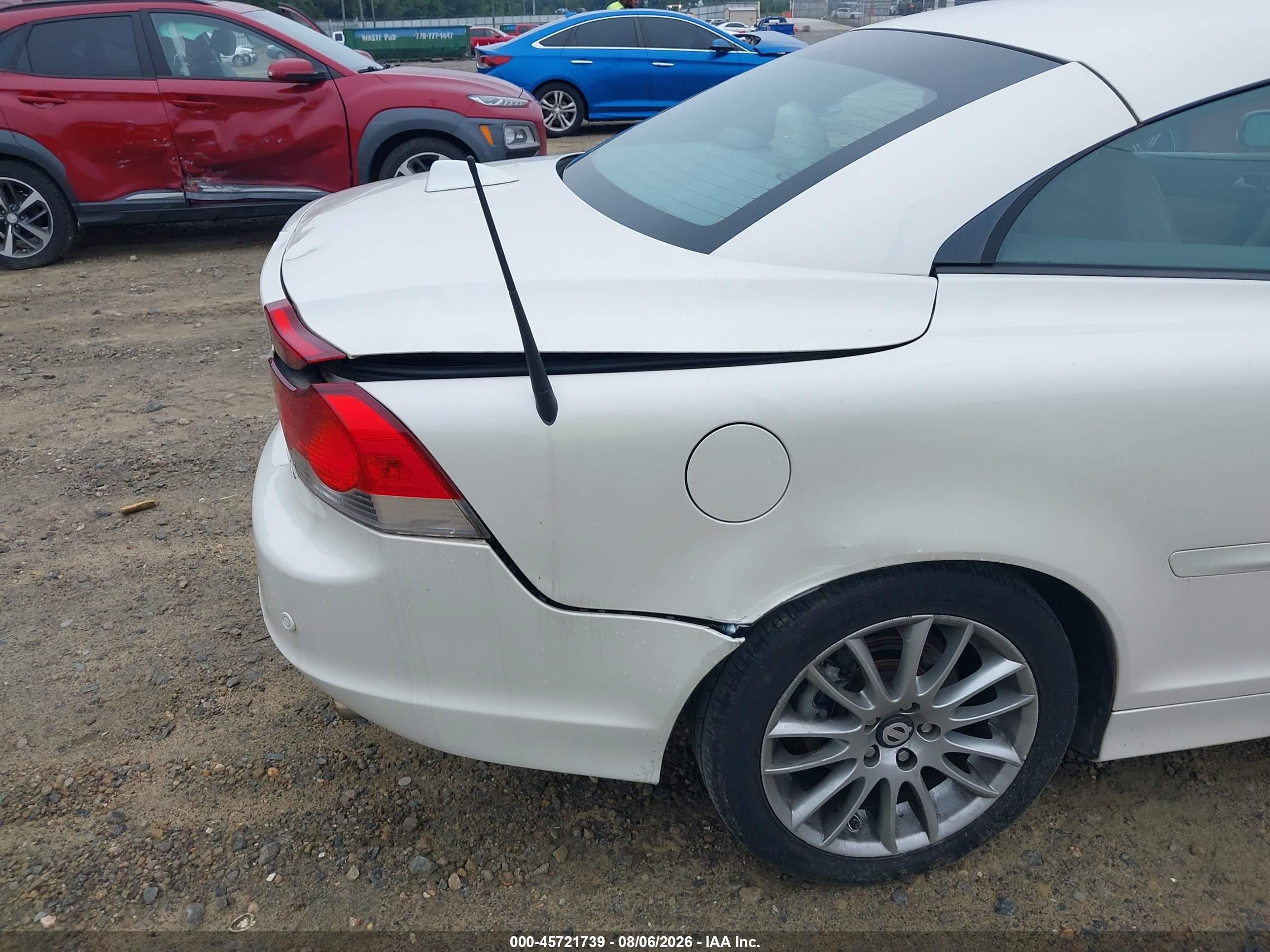 2007 Volvo C70 T5 White vin: YV1MC68267J021967