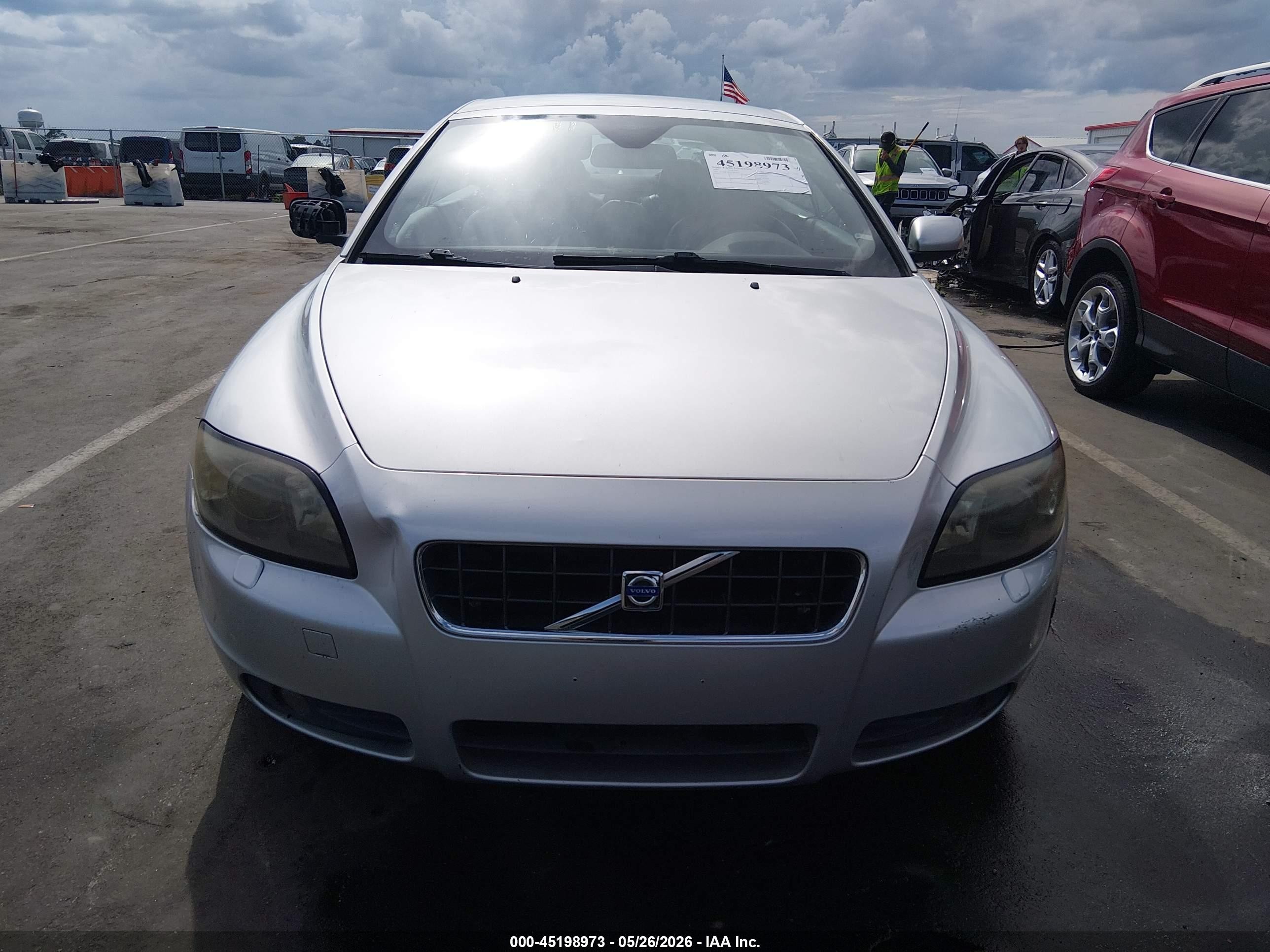 2007 Volvo C70 T5 Silver vin: YV1MC682X7J014357