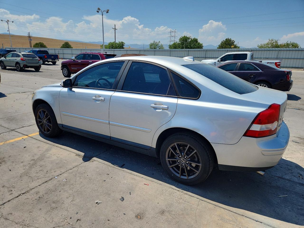 2007 Volvo S40 T5 Silver vin: YV1MH682372287782