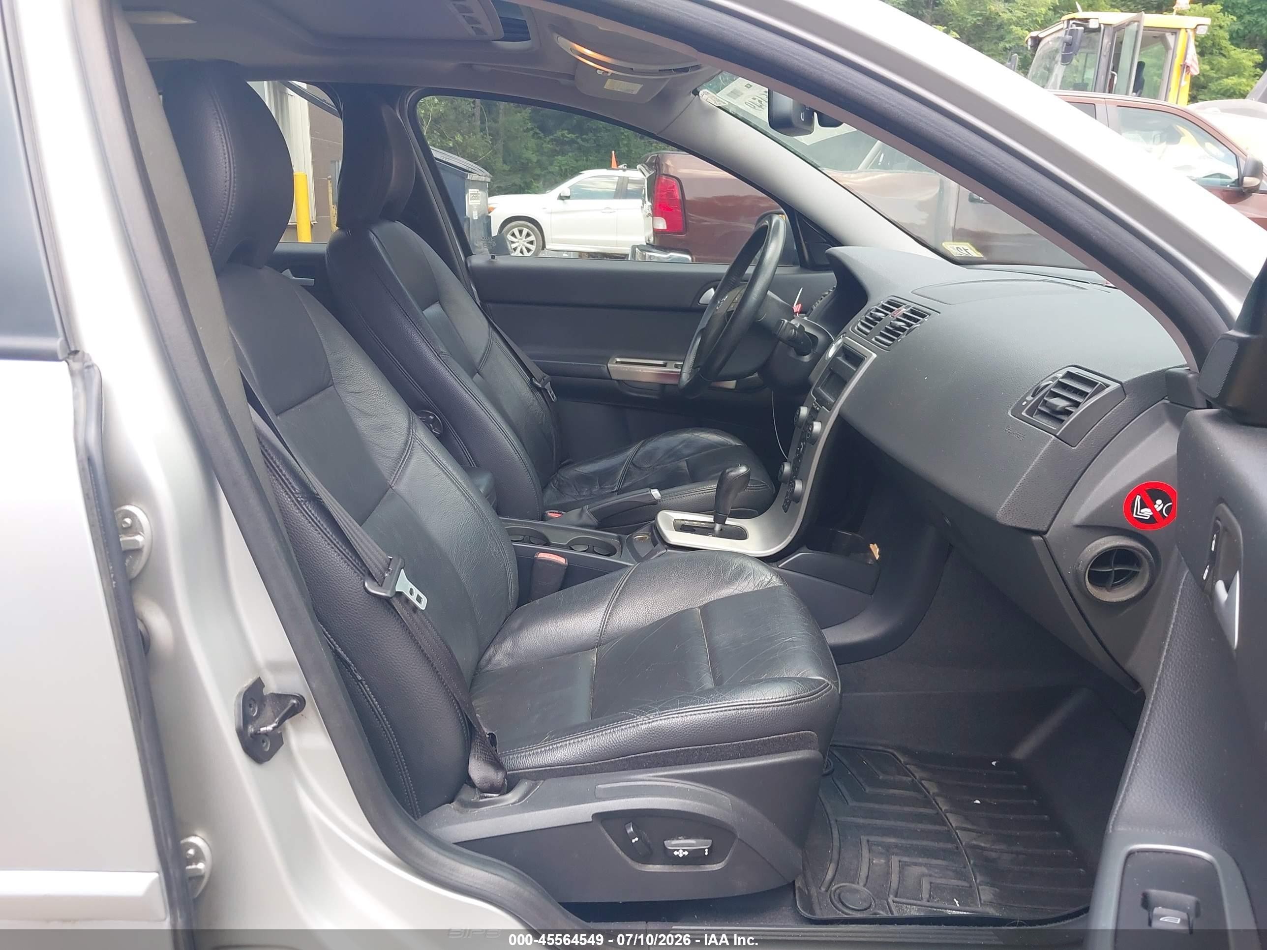 2007 Volvo S40 T5 Silver vin: YV1MH682372294439