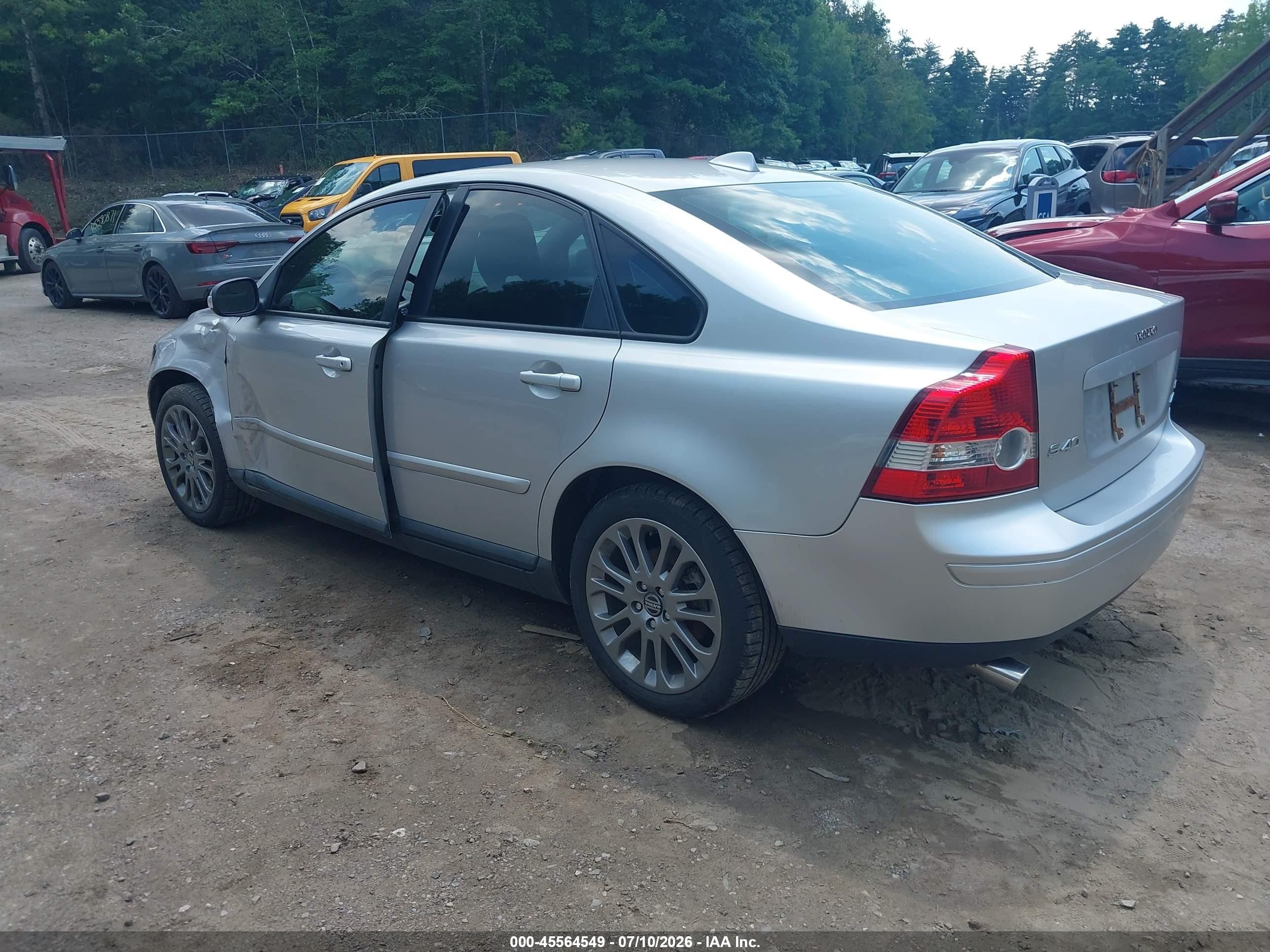 2007 Volvo S40 T5 Silver vin: YV1MH682372294439