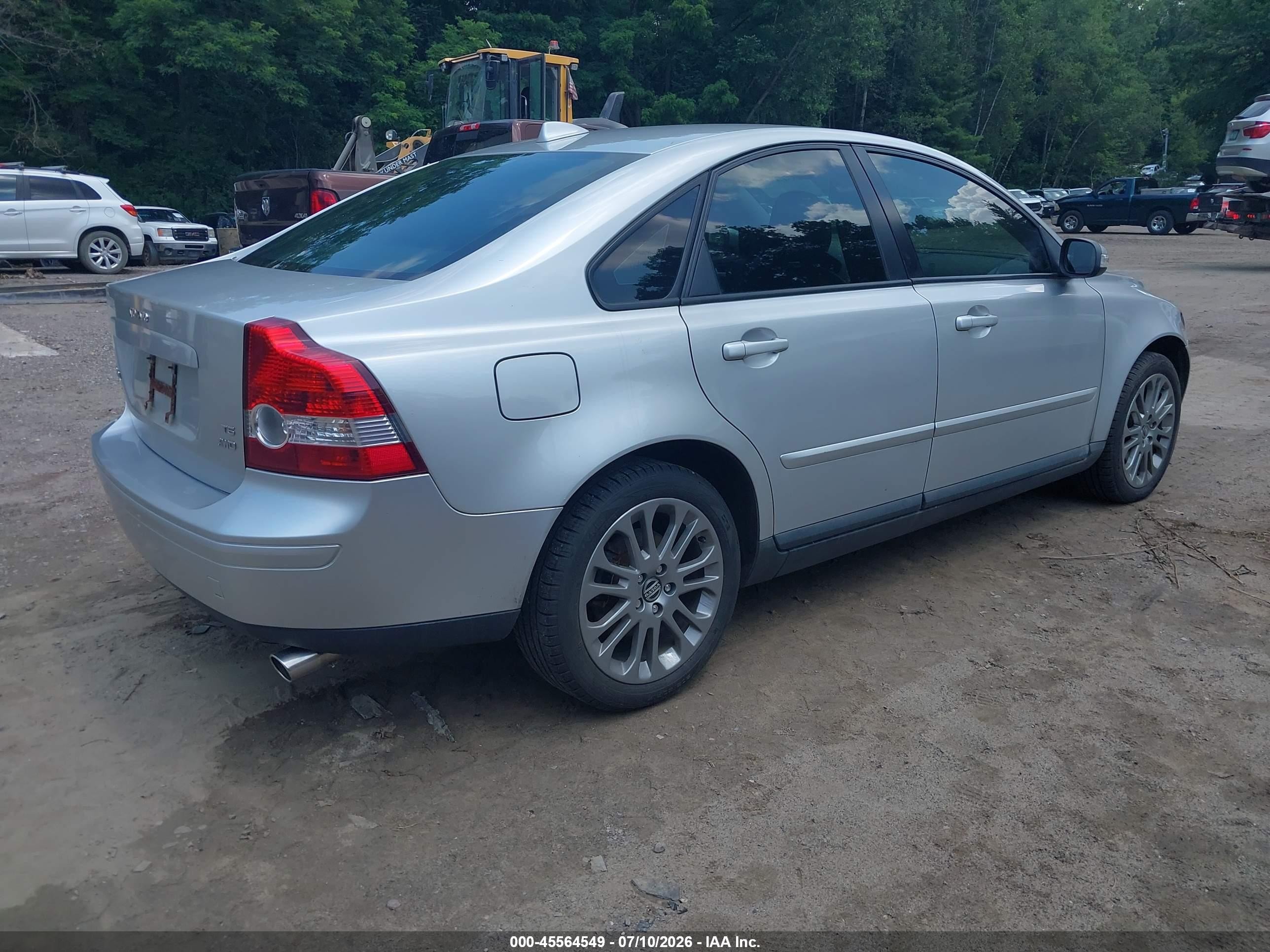 2007 Volvo S40 T5 Silver vin: YV1MH682372294439