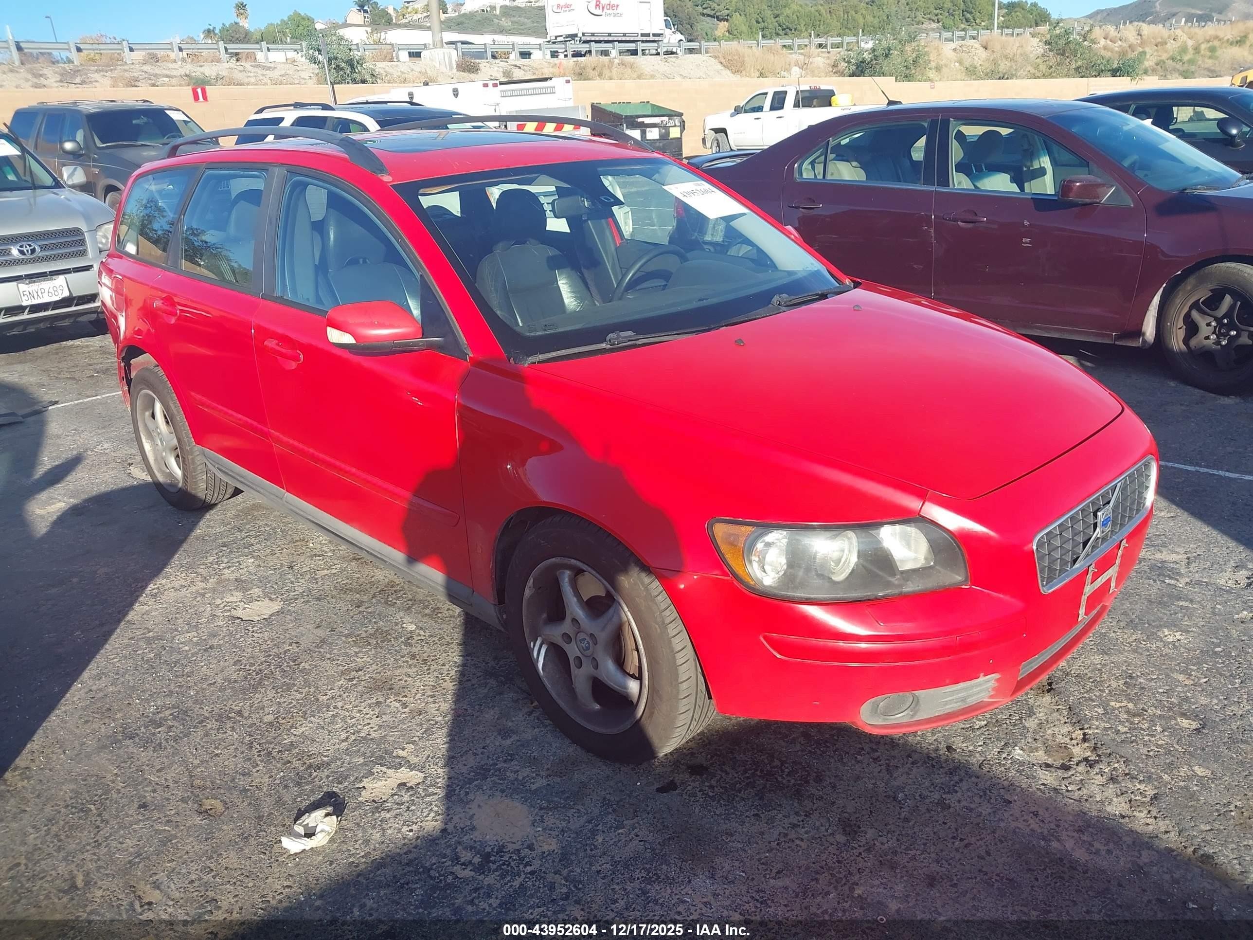 2005 Volvo V50 T5/t5 Awd Red vin: YV1MJ682352102941