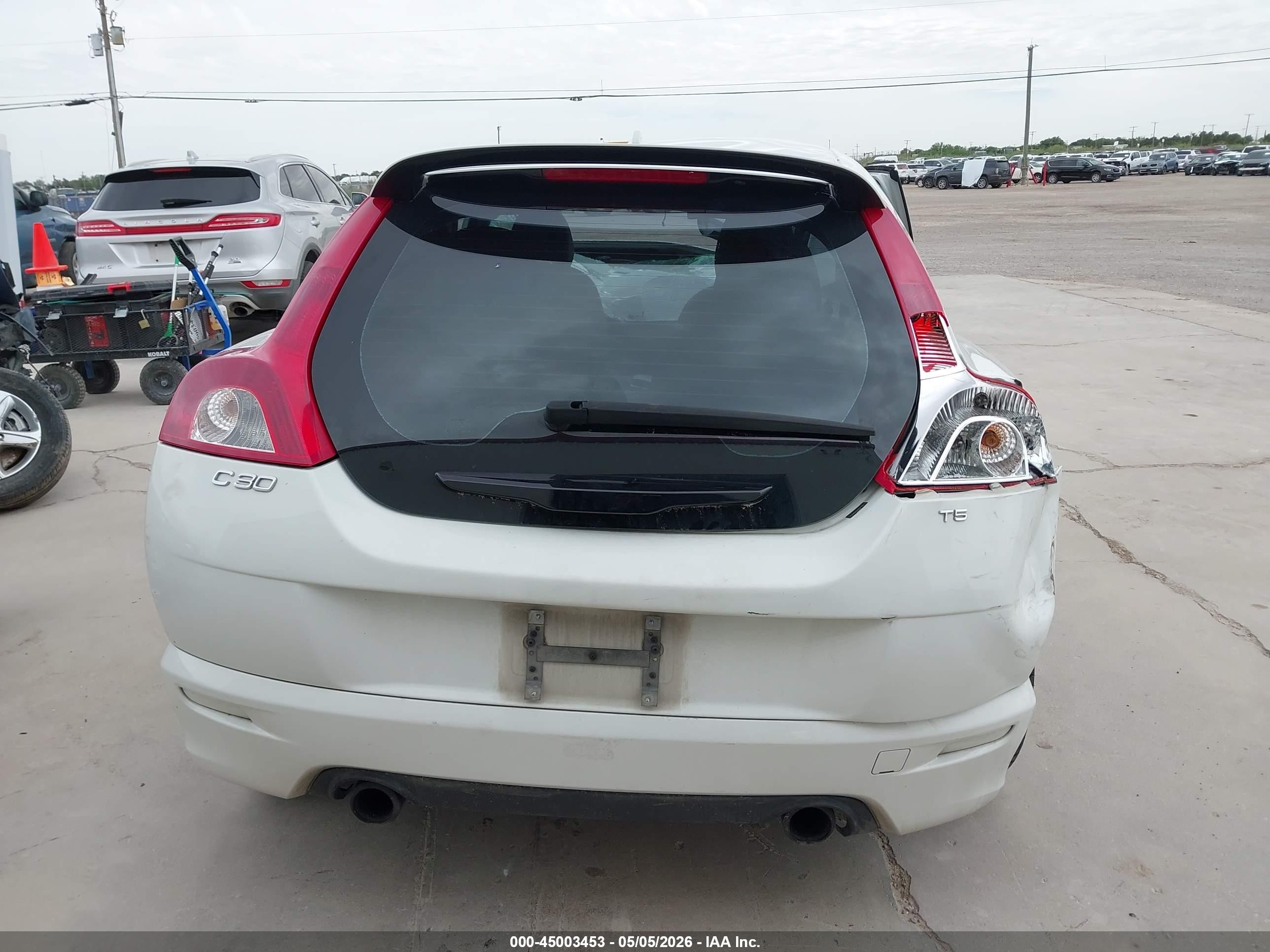2009 Volvo C30 T5/t5 R-design White vin: YV1MK672592147108
