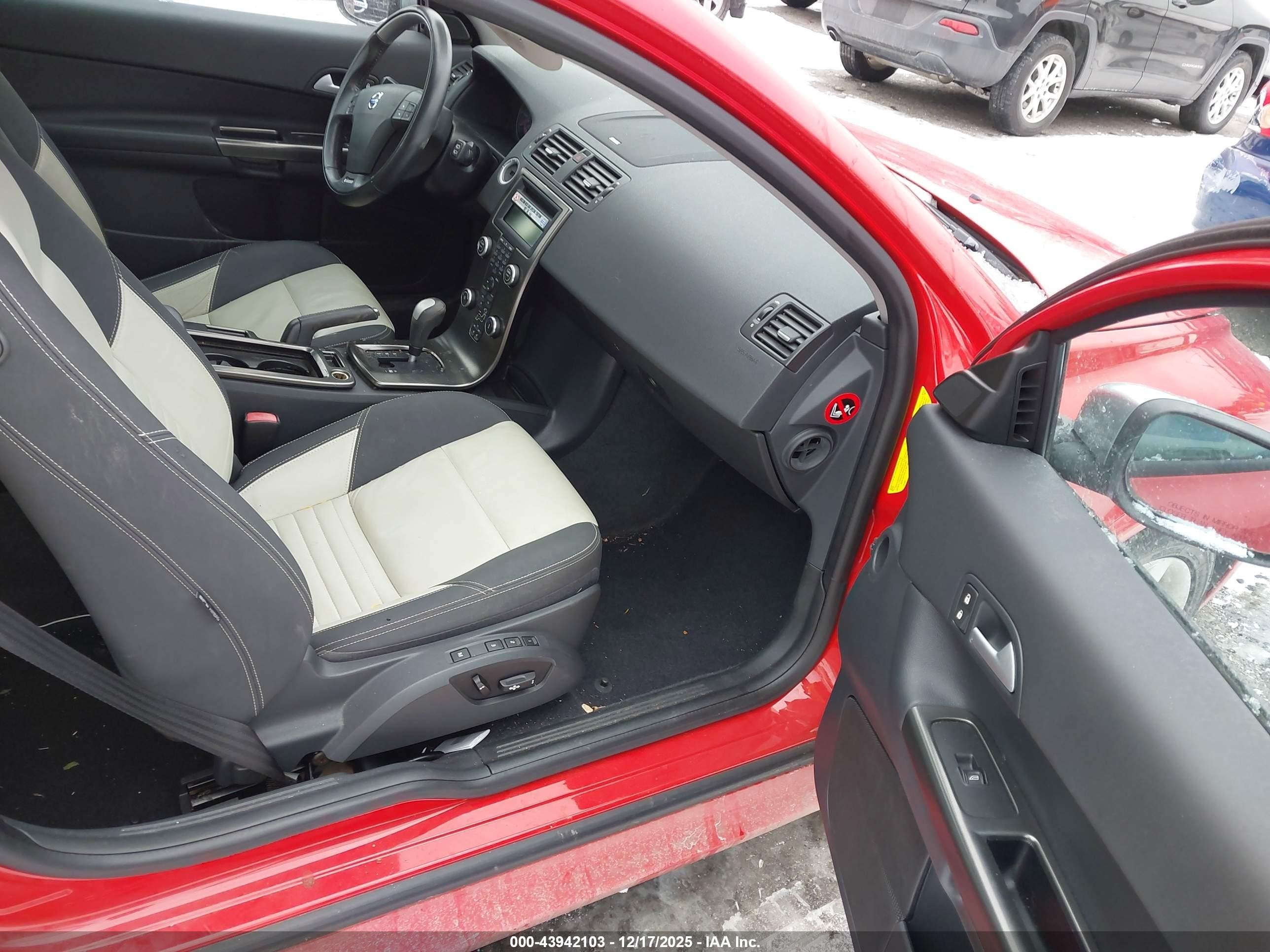2008 Volvo C30 T5 R-design/t5 Version 1.0/t5 Version 2.0 Red vin: YV1MK672982069351