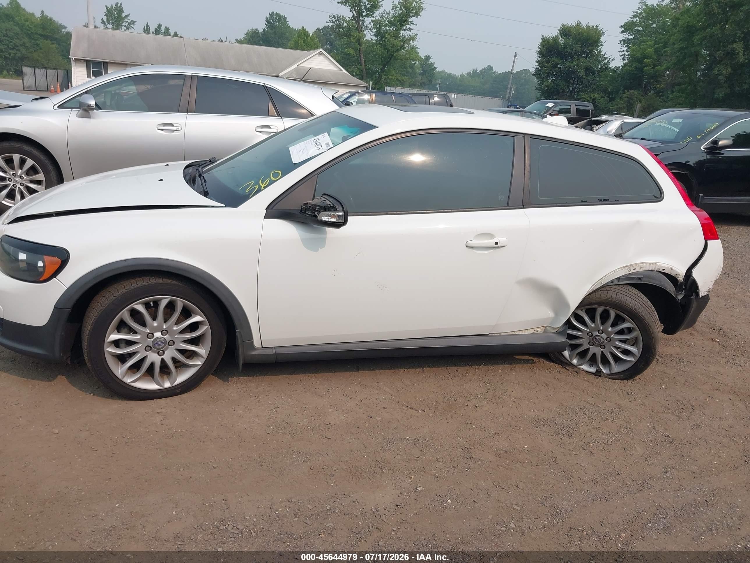 2009 Volvo C30 T5/t5 R-design White vin: YV1MK672X92143698