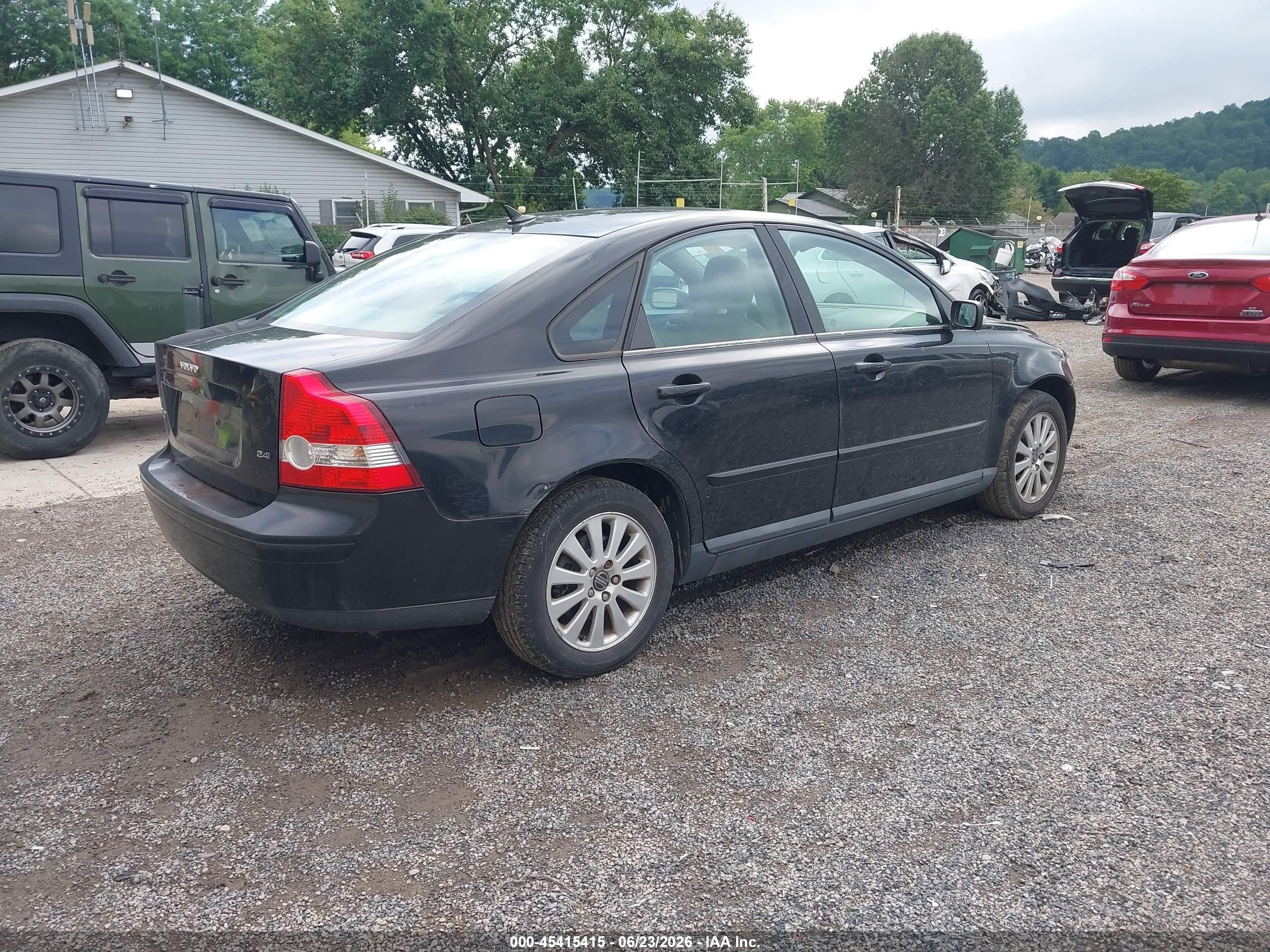 2005 Volvo S40 2.4i A/2.4i A Sr/2.4i M/2.4i M Sr Black vin: YV1MS382052077637