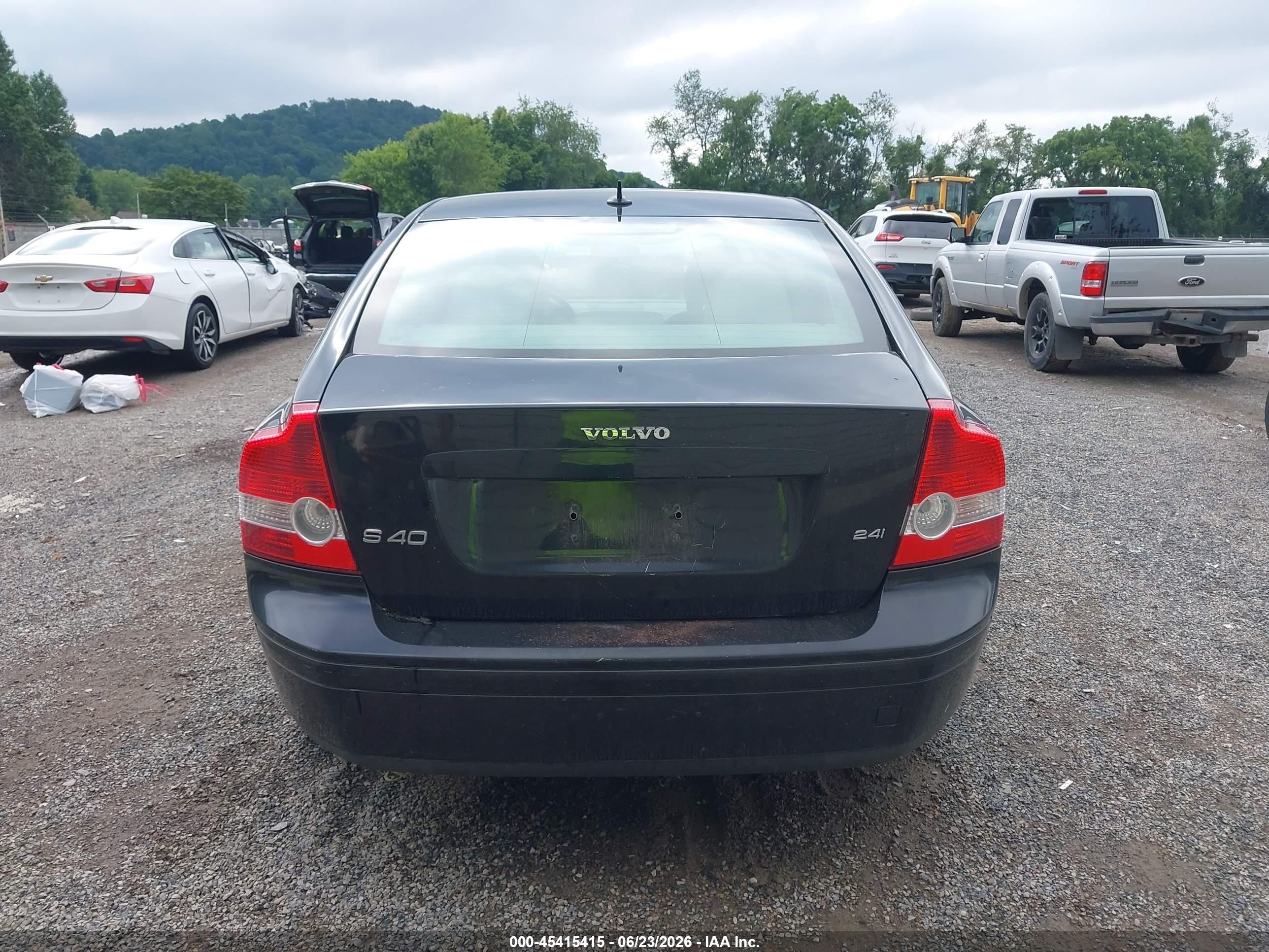 2005 Volvo S40 2.4i A/2.4i A Sr/2.4i M/2.4i M Sr Black vin: YV1MS382052077637