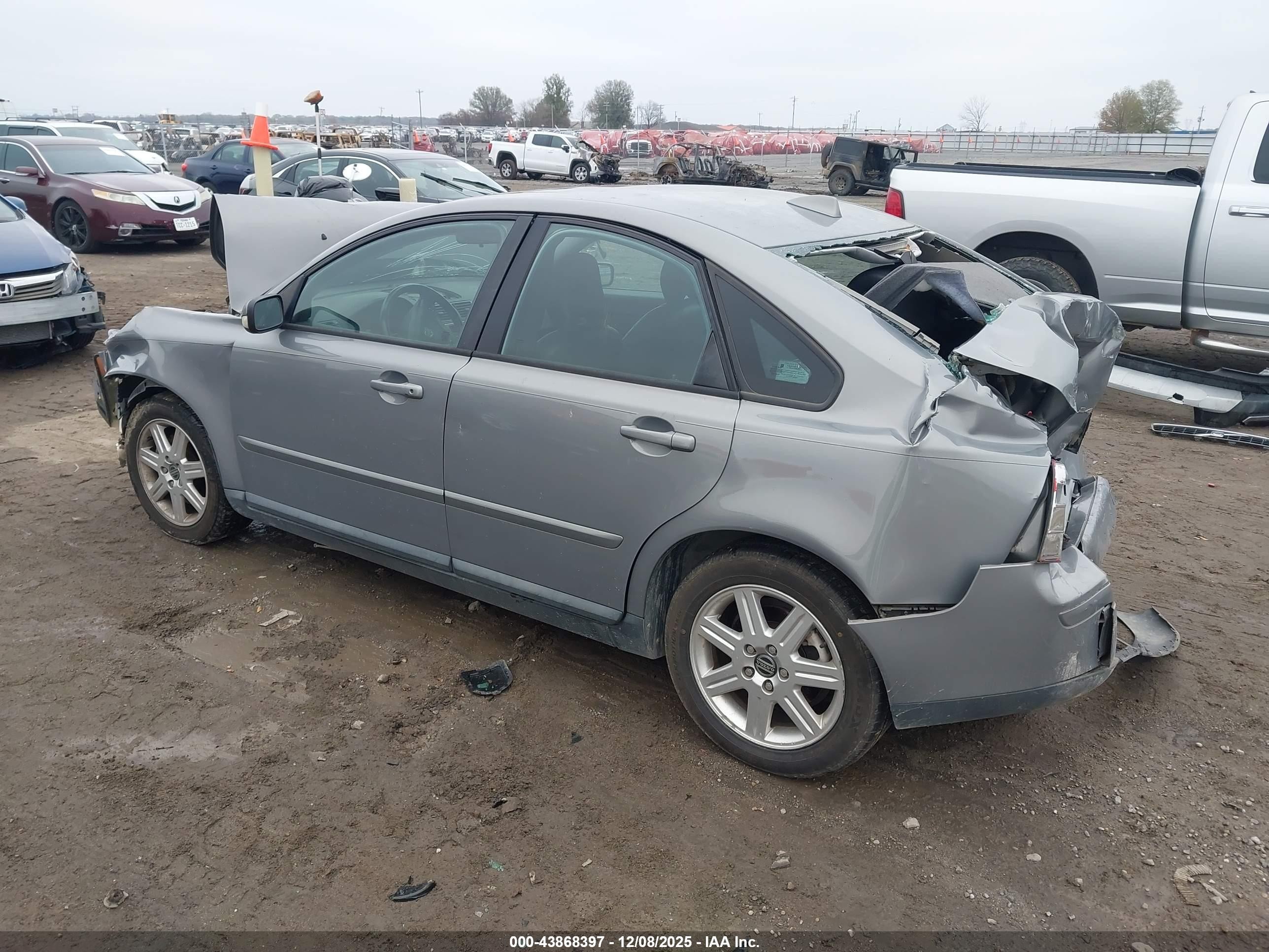 2006 Volvo S40 2.4i Gray vin: YV1MS382062224489