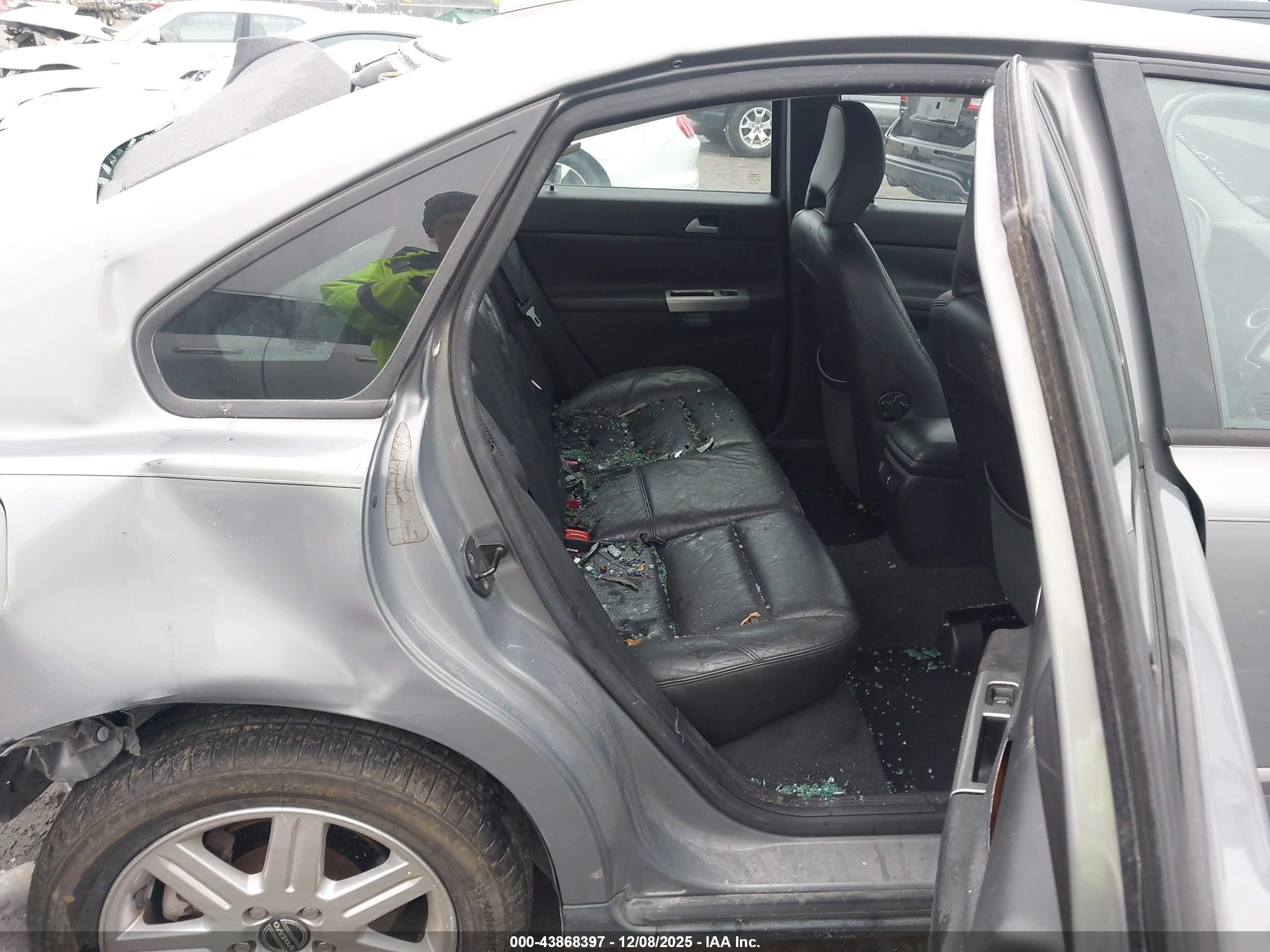 2006 Volvo S40 2.4i Gray vin: YV1MS382062224489