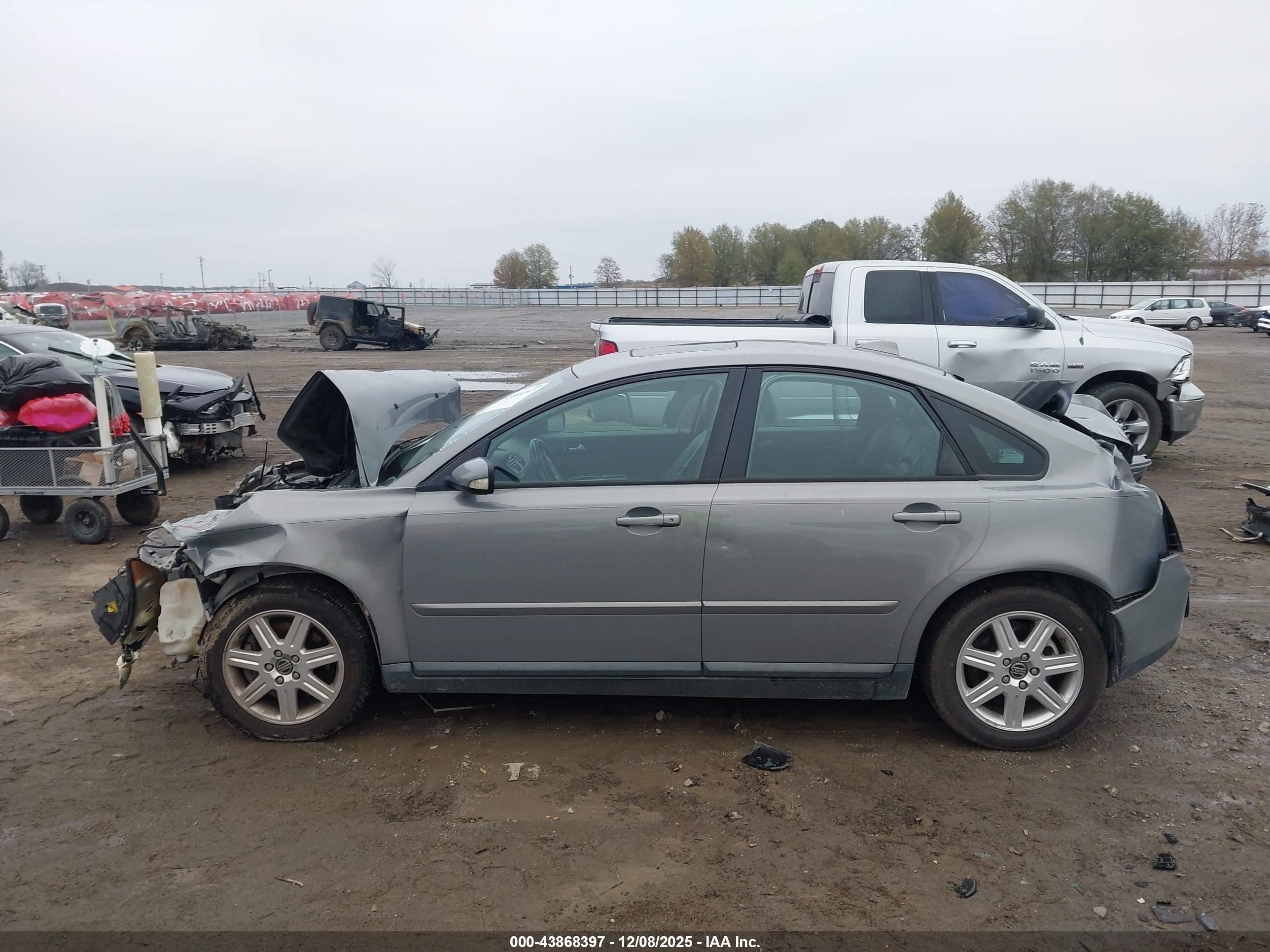 2006 Volvo S40 2.4i Gray vin: YV1MS382062224489