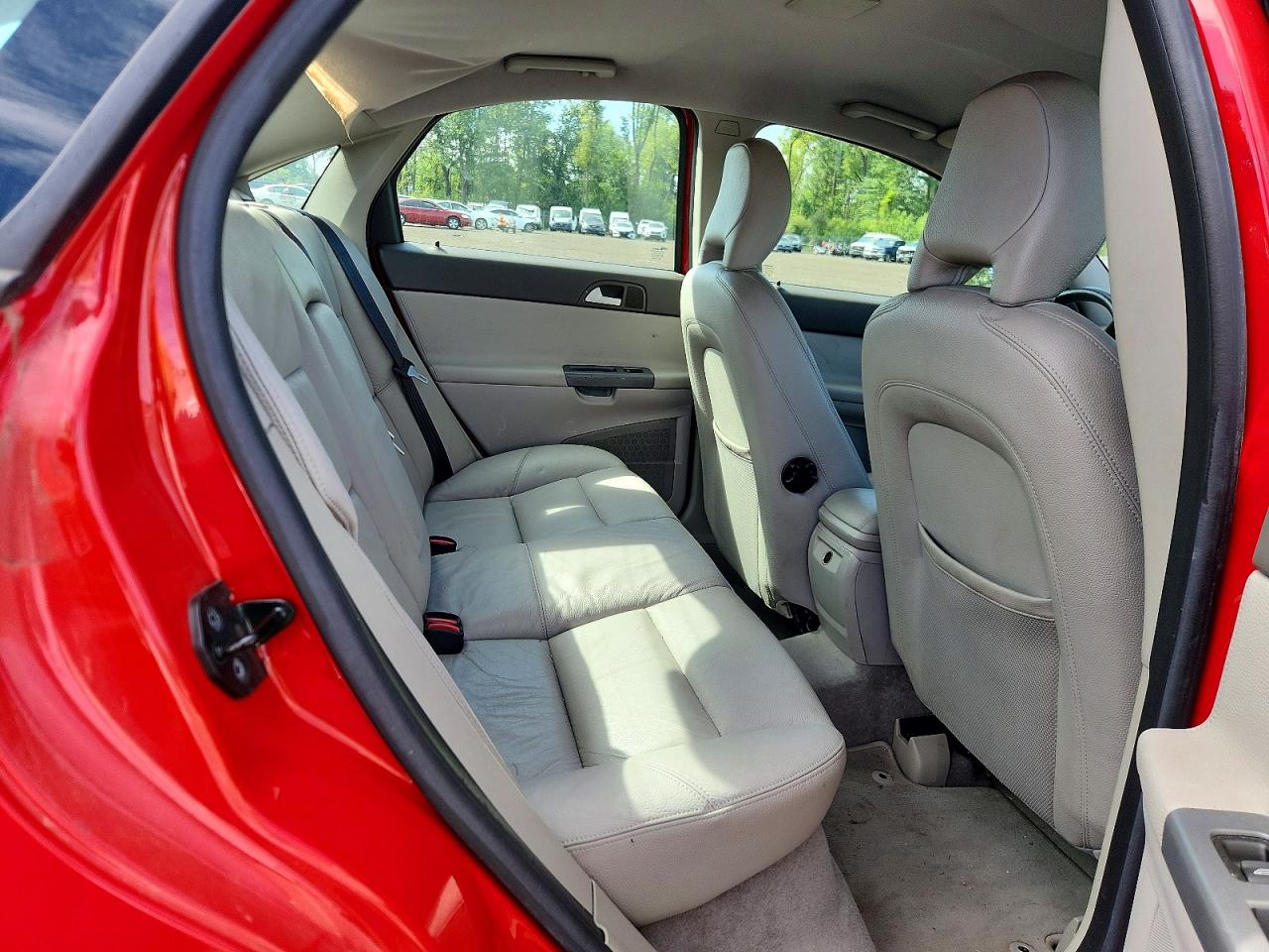 2007 Volvo S40 2.4i Red vin: YV1MS382072260636