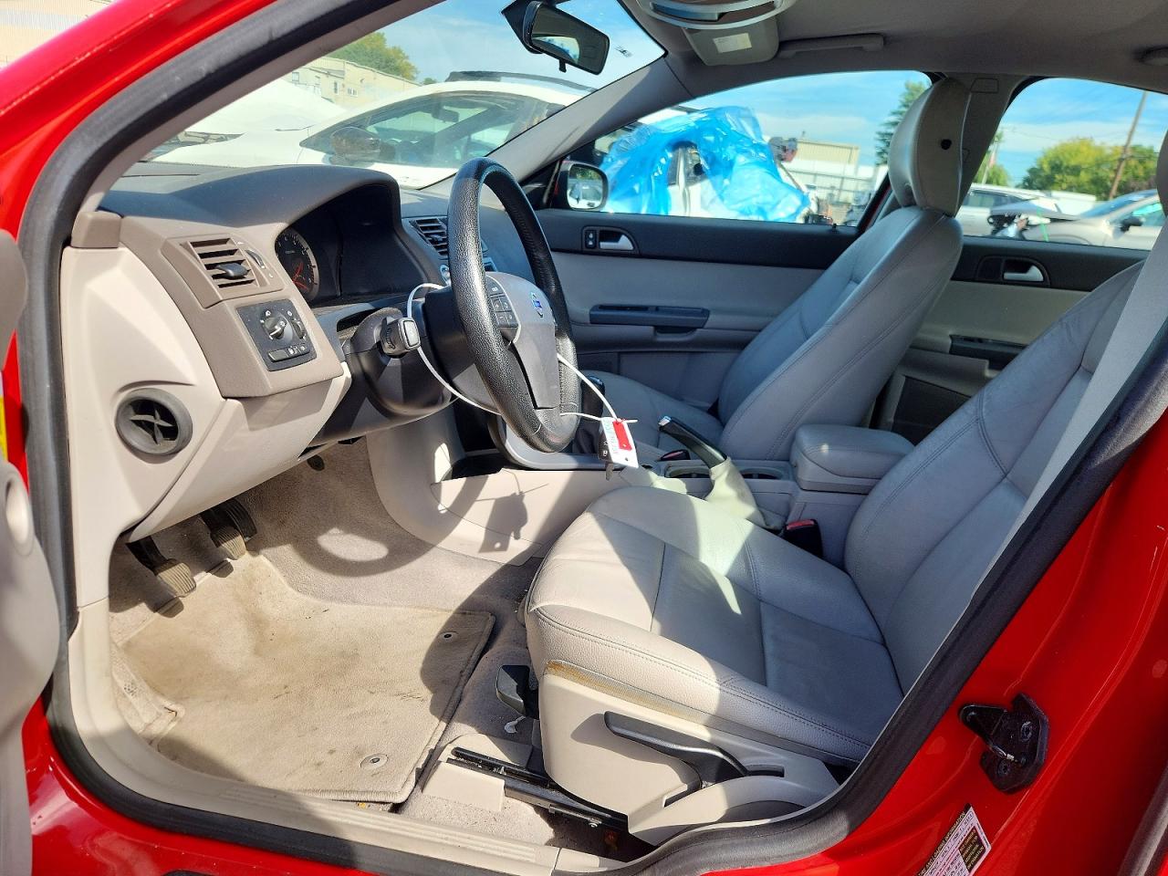 2007 Volvo S40 2.4i Red vin: YV1MS382072260636