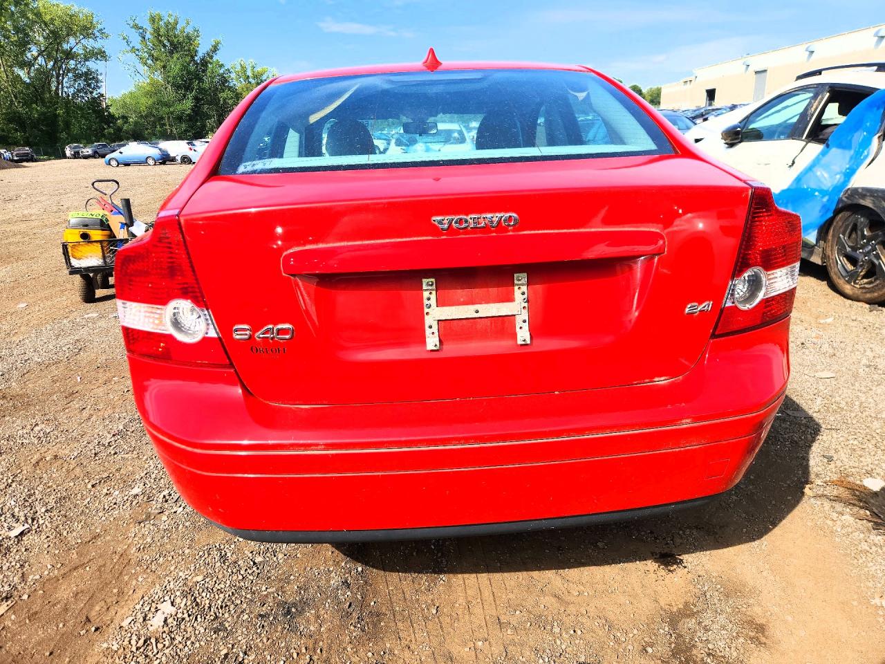 2007 Volvo S40 2.4i Red vin: YV1MS382072260636