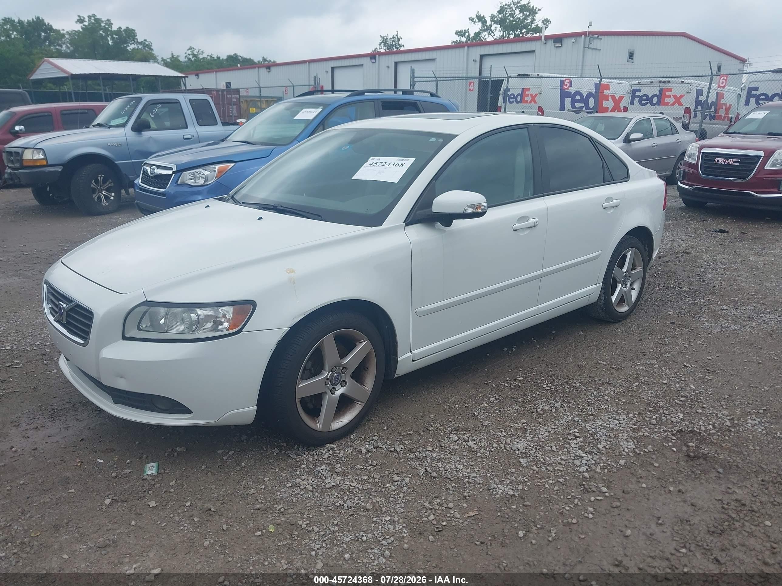 2008 Volvo S40 2.4l/2.4l W/snrf Белый vin: YV1MS382082366344
