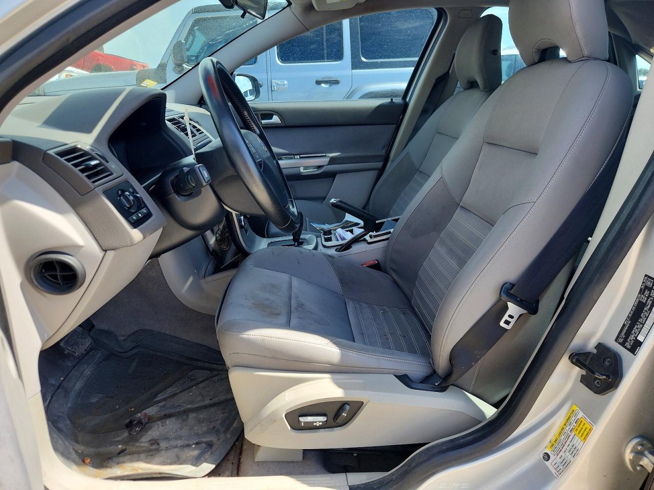 2009 Volvo S40 2.4i Серебряный vin: YV1MS382092462783