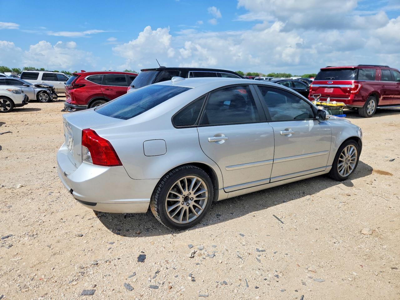2009 Volvo S40 2.4i Серебряный vin: YV1MS382092462783