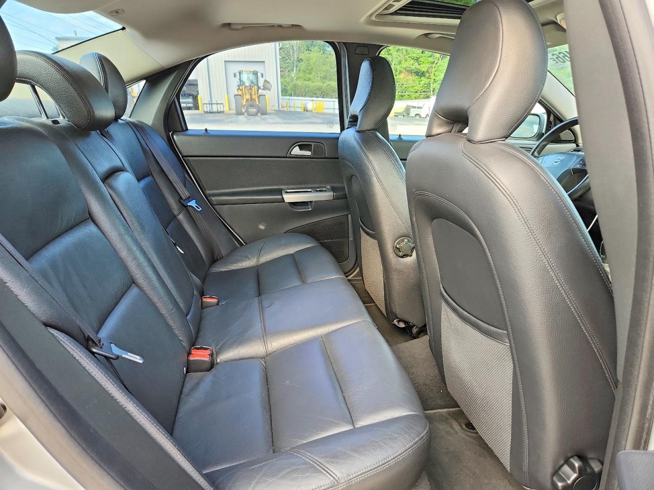 2007 Volvo S40 2.4i Silver vin: YV1MS382172302568