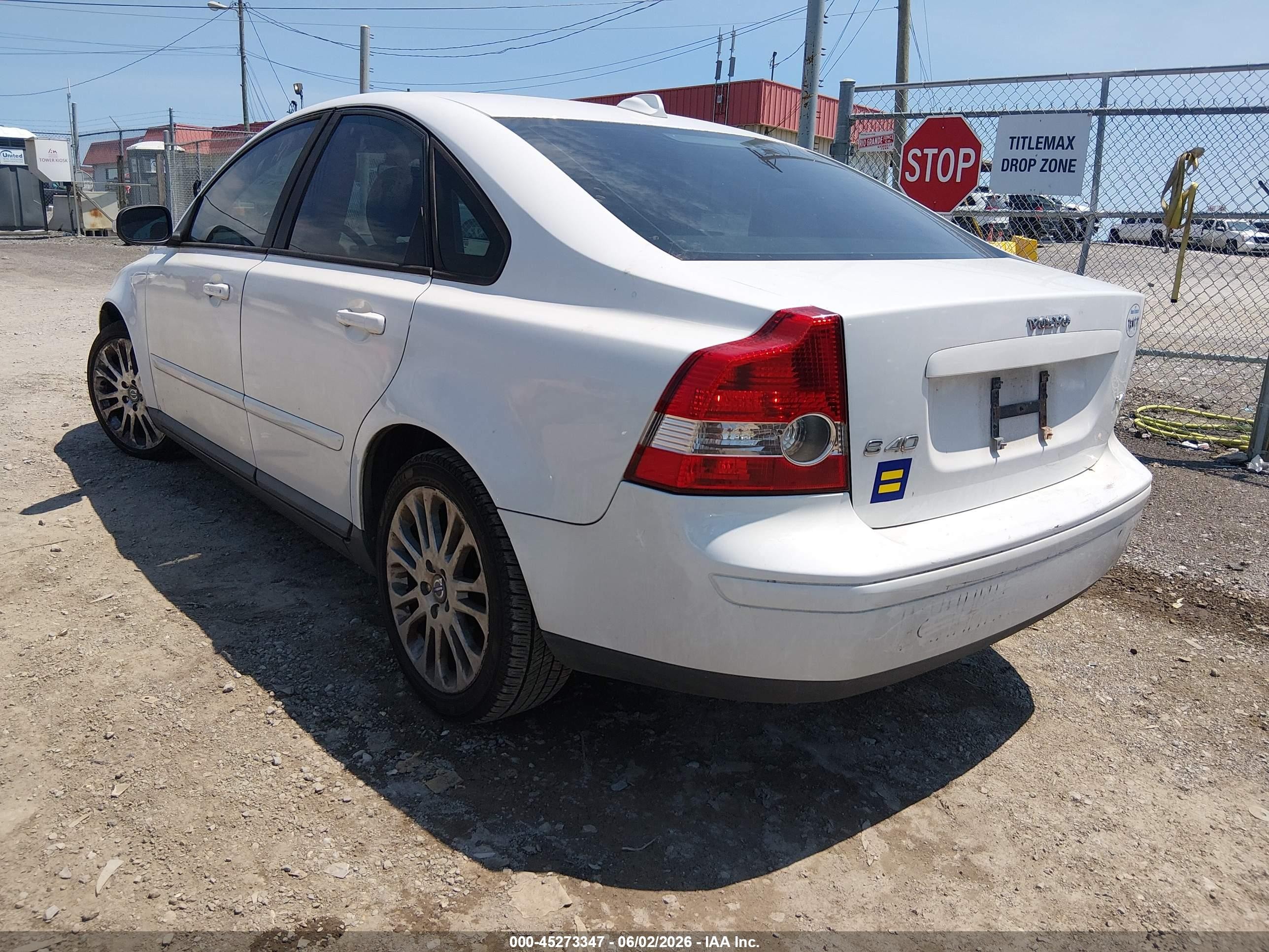 2007 Volvo S40 2.4i White vin: YV1MS382172314672