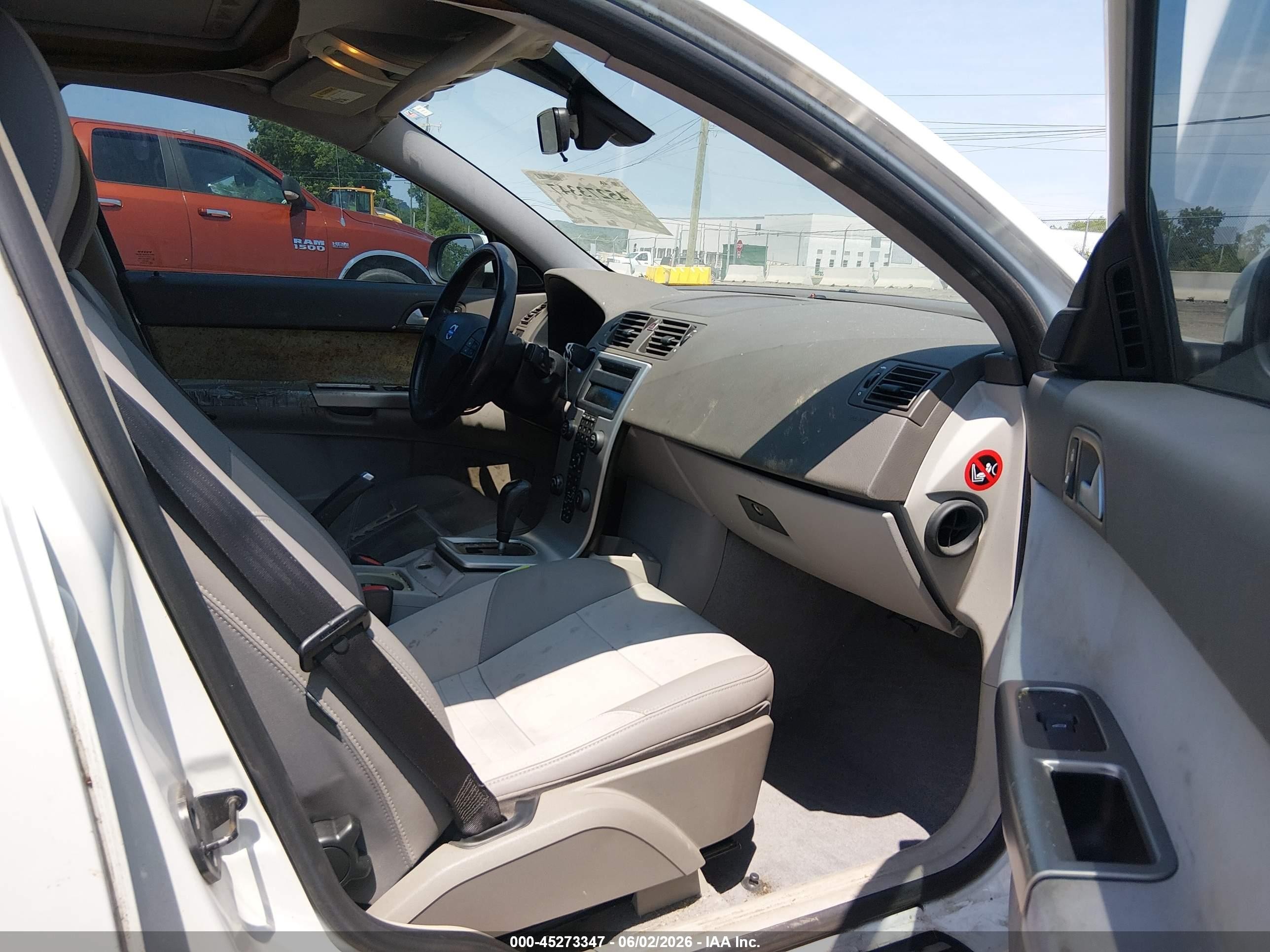 2007 Volvo S40 2.4i White vin: YV1MS382172314672