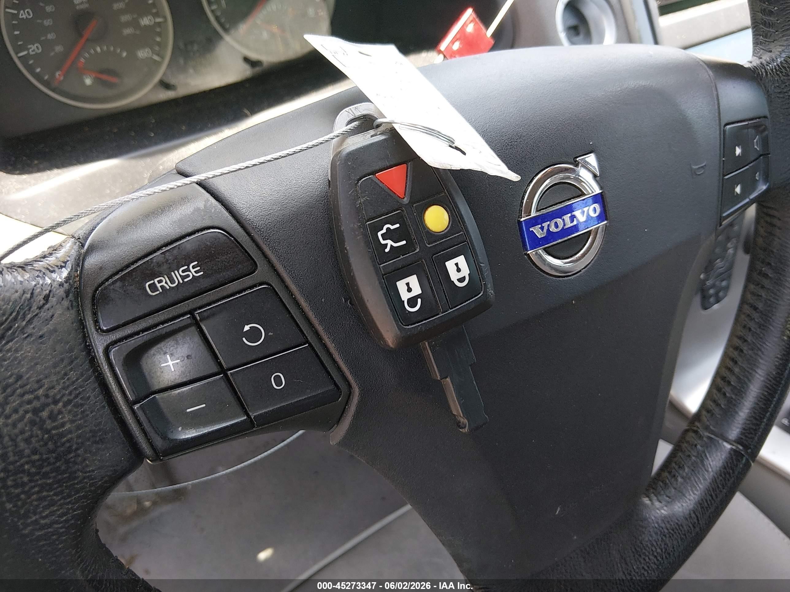 2007 Volvo S40 2.4i White vin: YV1MS382172314672