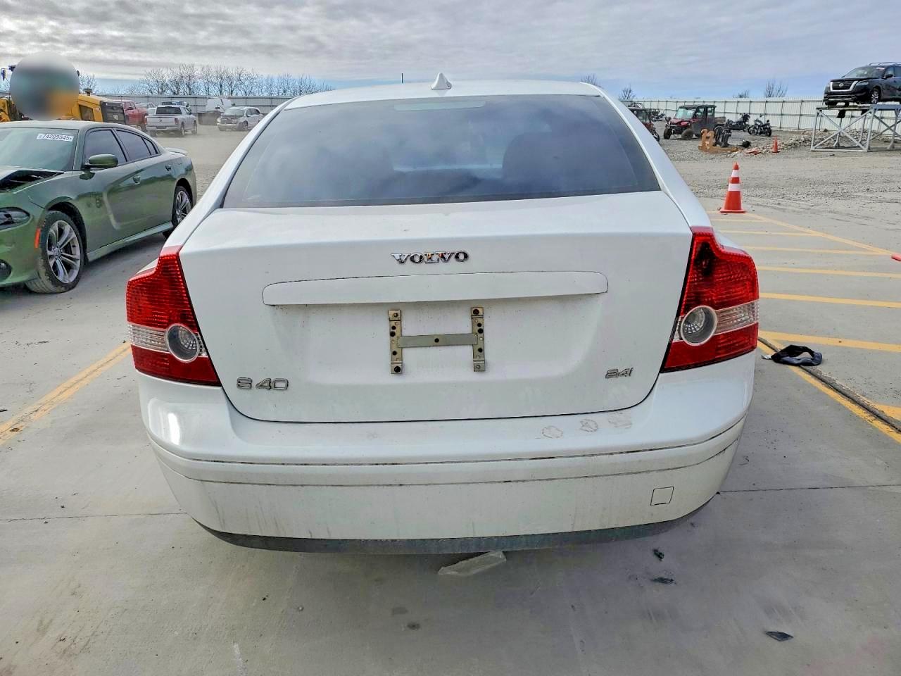 2007 Volvo S40 2.4i Белый vin: YV1MS382272275655