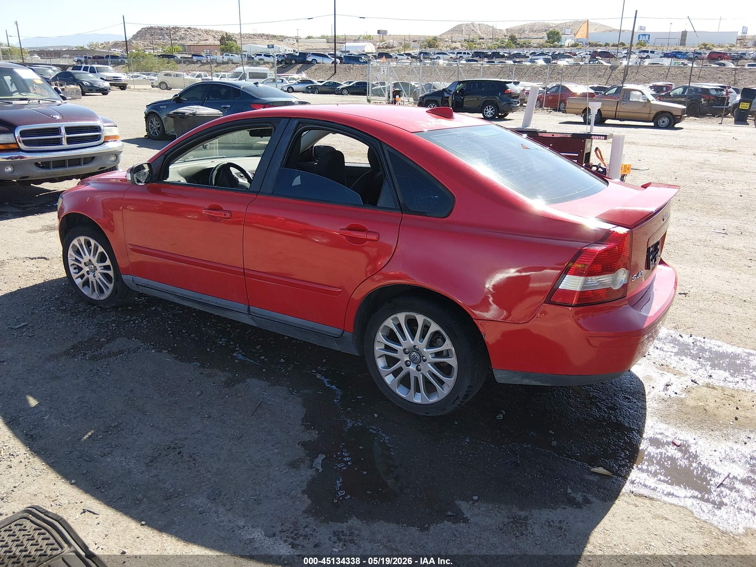 2007 Volvo S40 2.4i Red vin: YV1MS382272283772