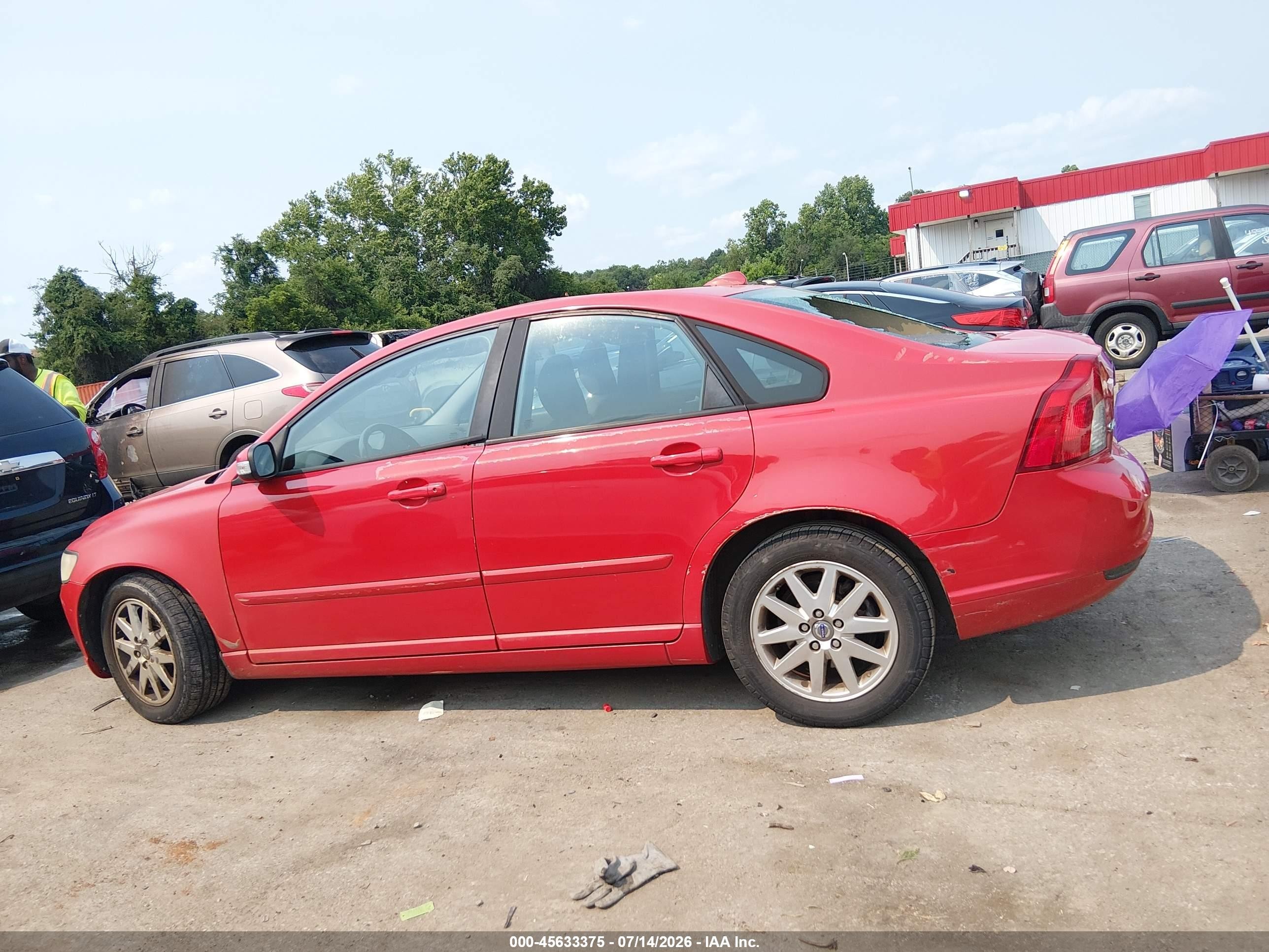 2008 Volvo S40 2.4l/2.4l W/snrf Red vin: YV1MS382282400994