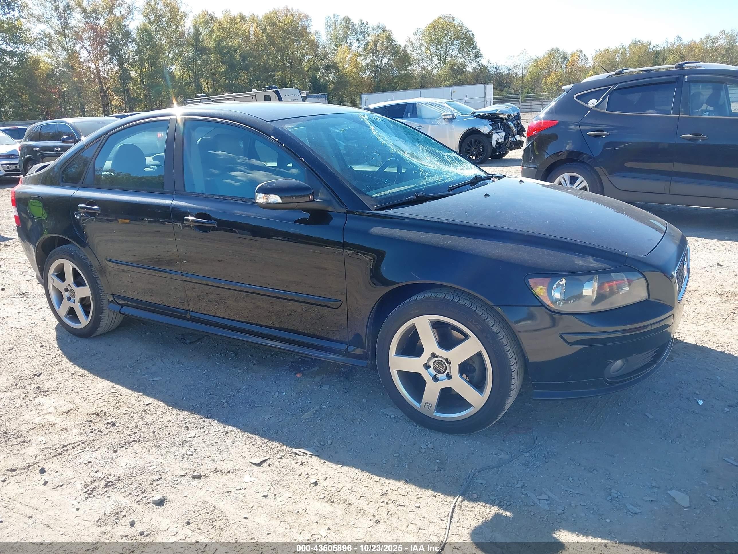 YV1MS382372279200