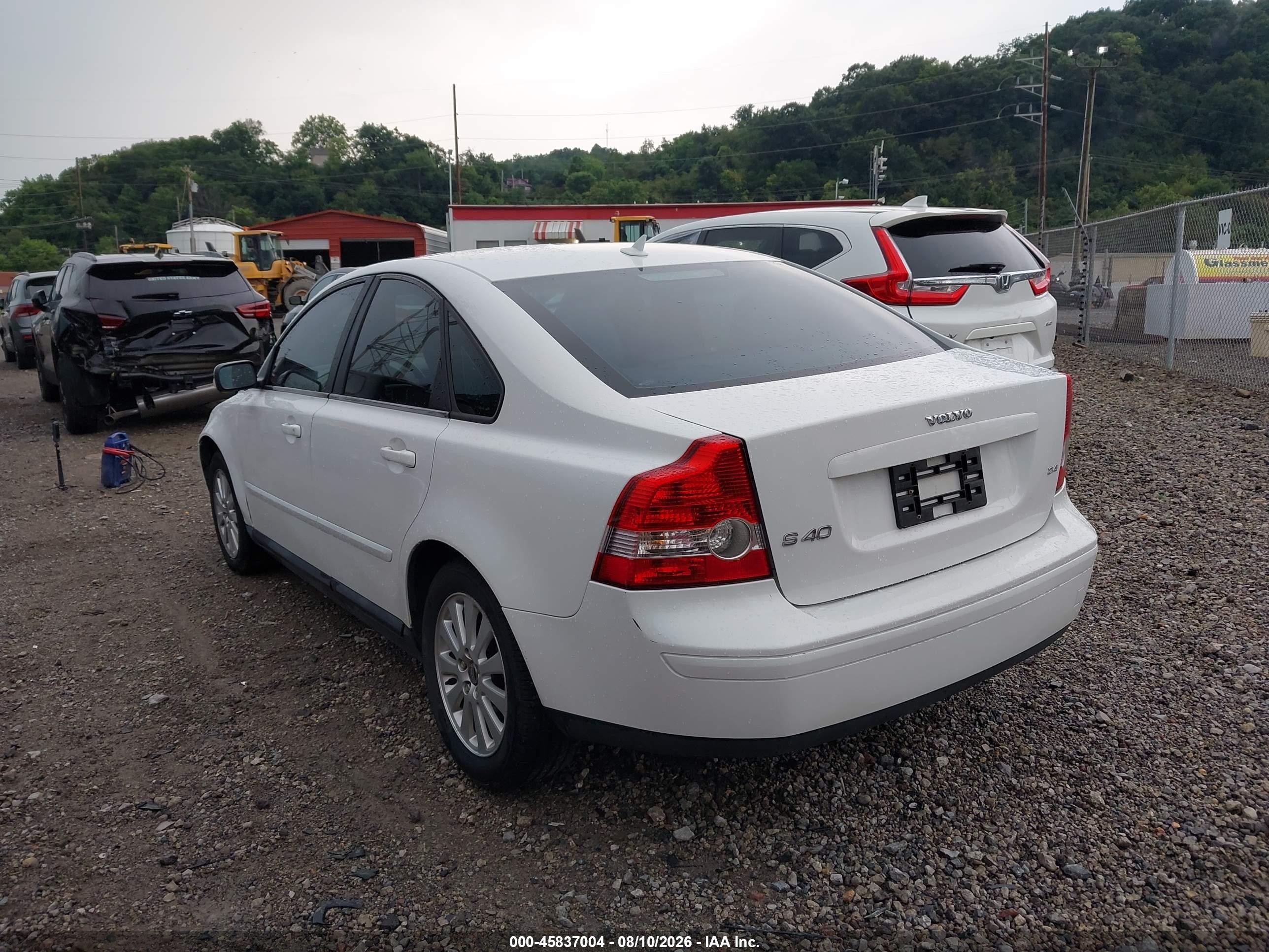 2004 Volvo S40 2.4i White vin: YV1MS382442026592
