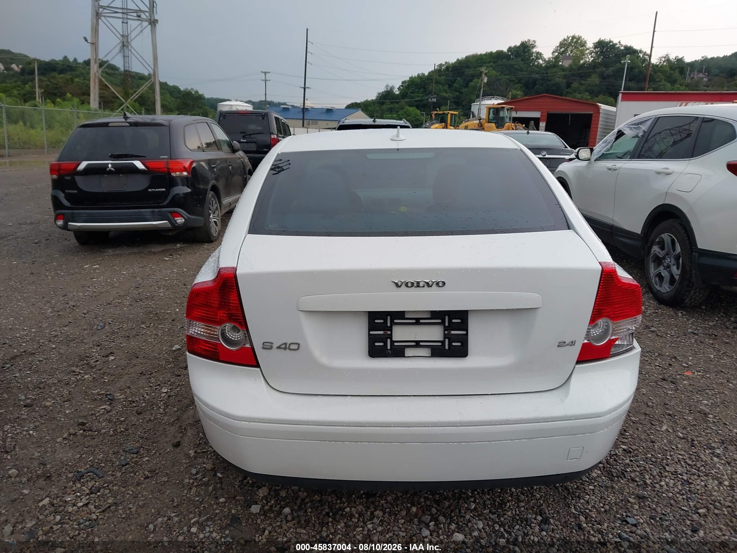 2004 Volvo S40 2.4i White vin: YV1MS382442026592