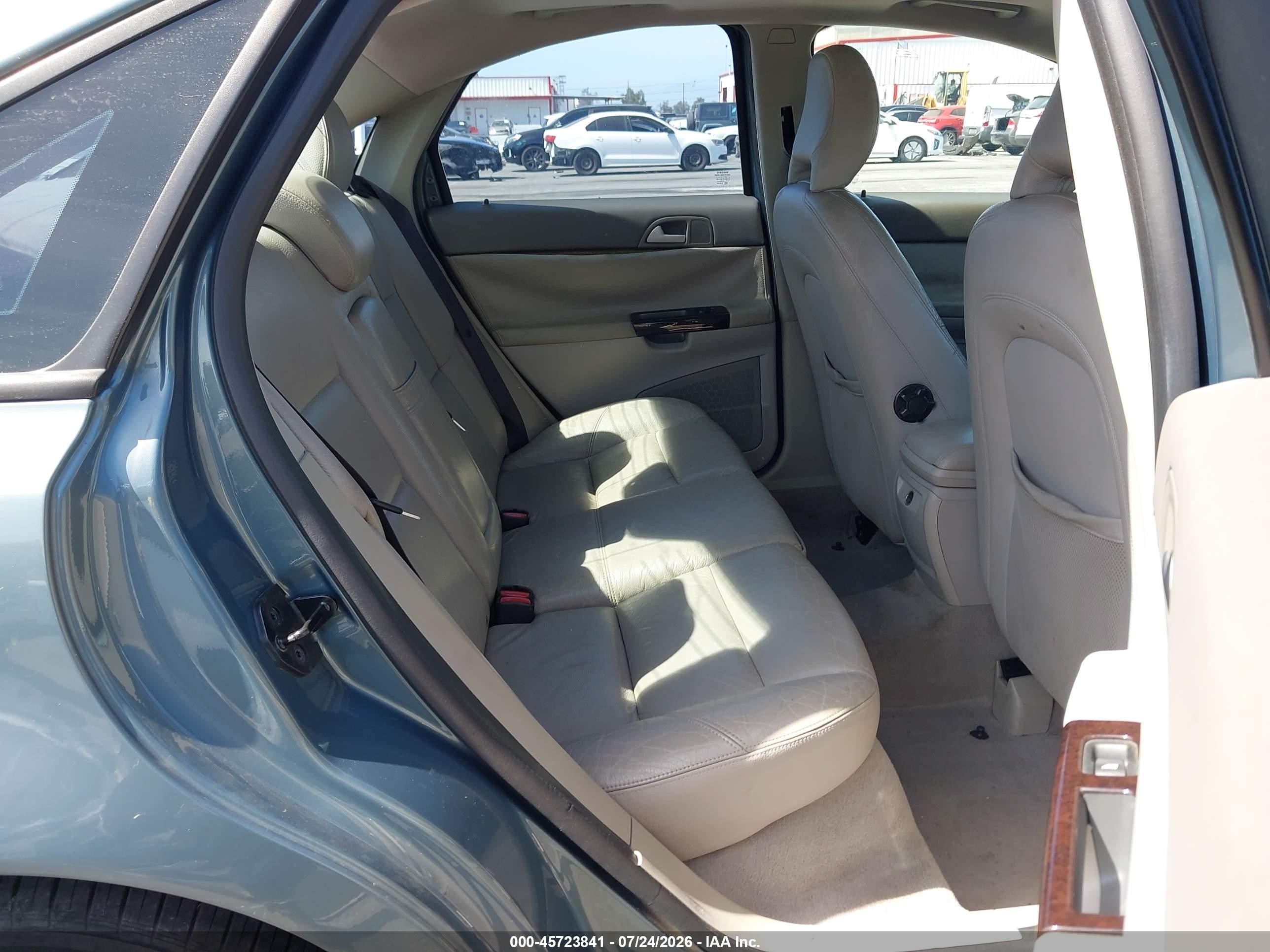 2005 Volvo S40 2.4i A/2.4i A Sr/2.4i M/2.4i M Sr Light Blue vin: YV1MS382452046407