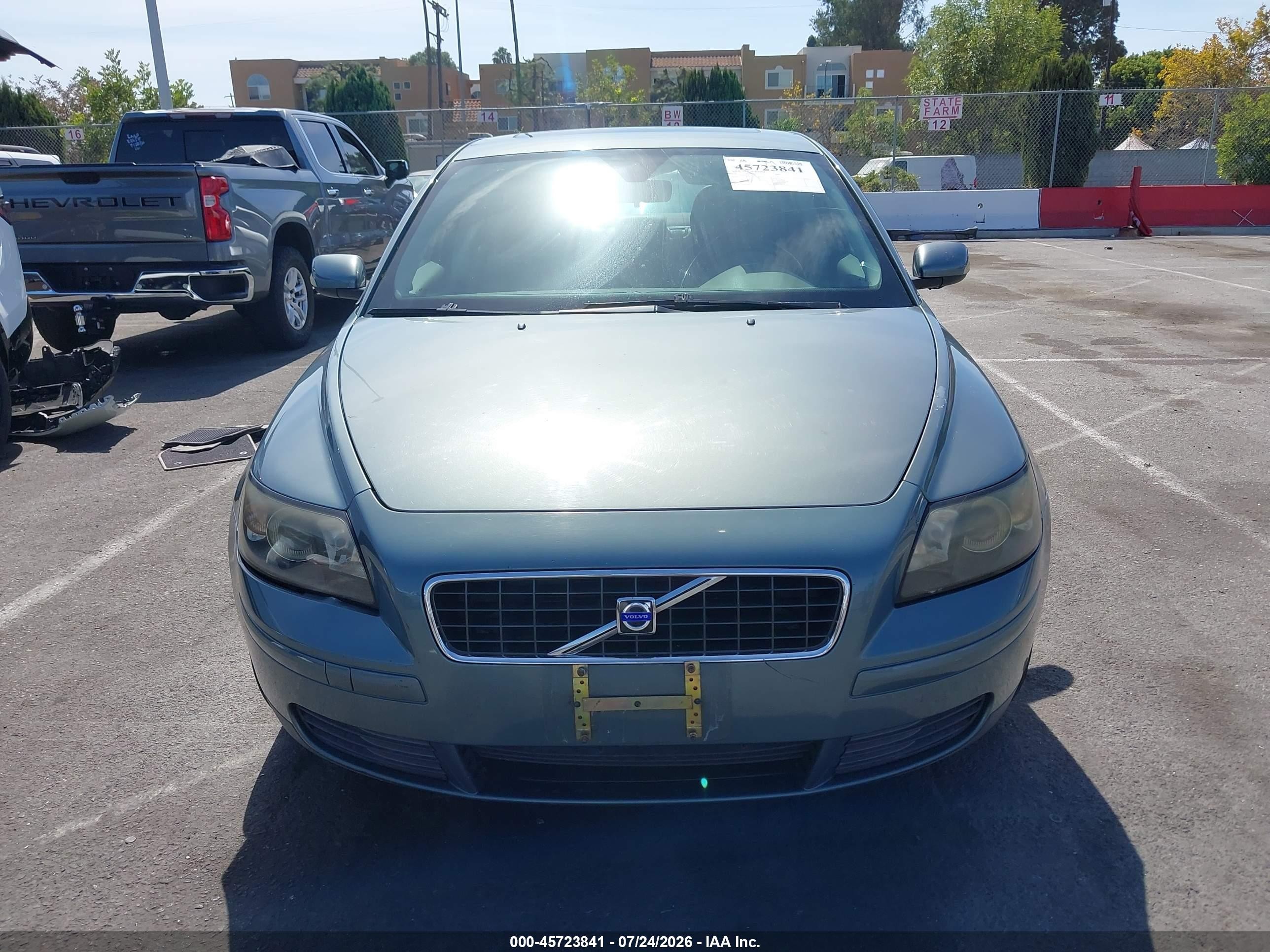 2005 Volvo S40 2.4i A/2.4i A Sr/2.4i M/2.4i M Sr Light Blue vin: YV1MS382452046407