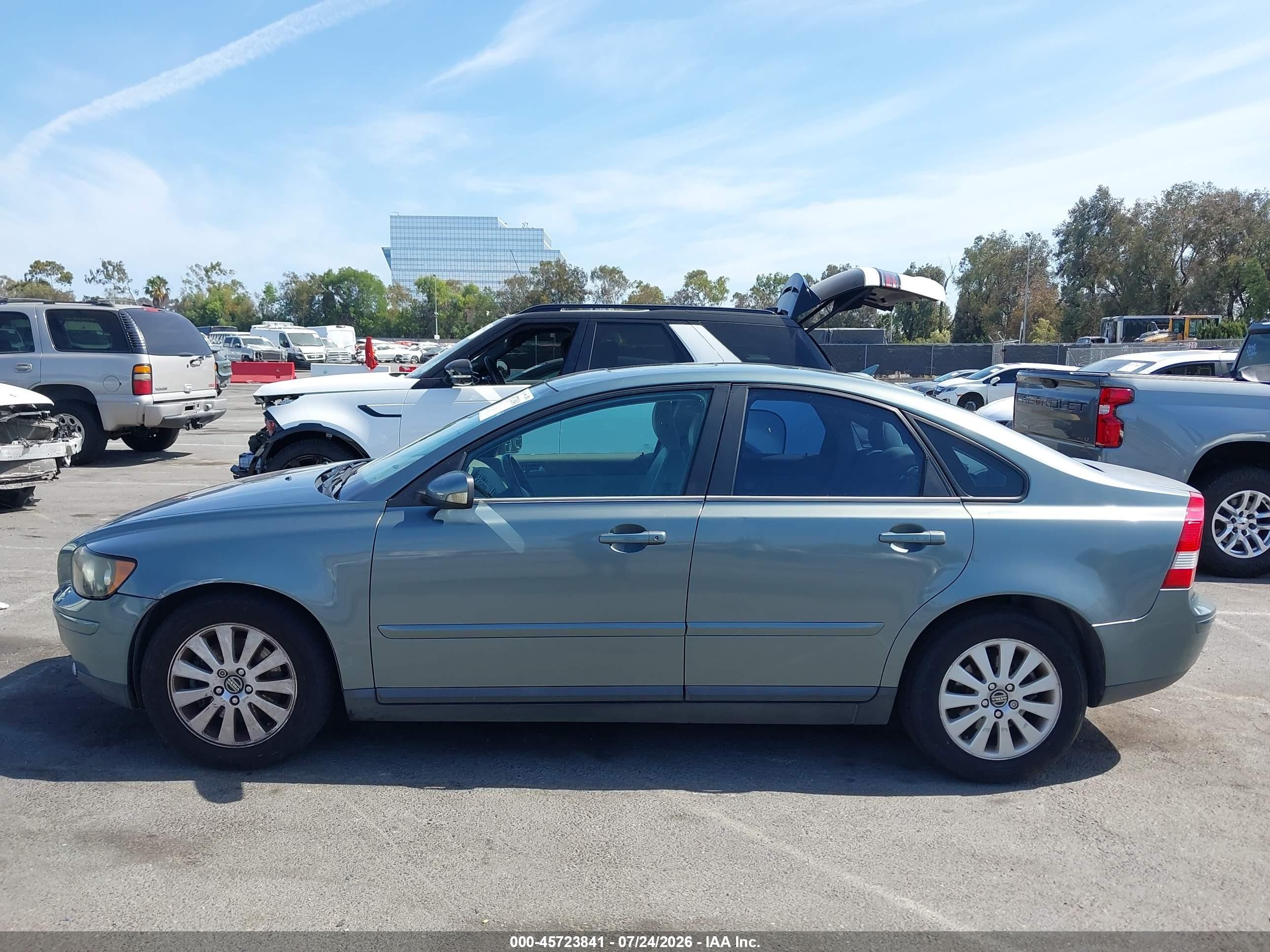 2005 Volvo S40 2.4i A/2.4i A Sr/2.4i M/2.4i M Sr Light Blue vin: YV1MS382452046407