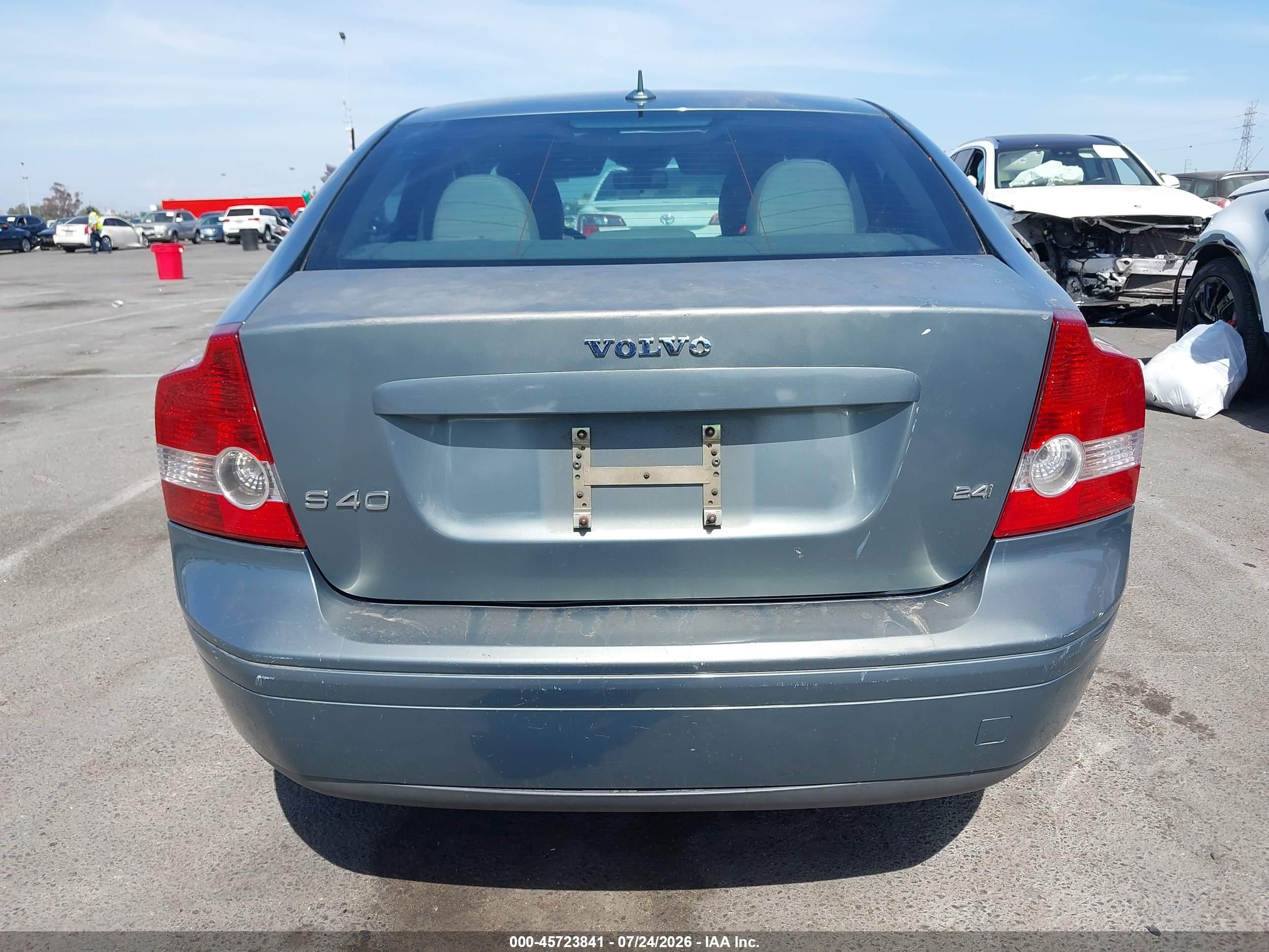 2005 Volvo S40 2.4i A/2.4i A Sr/2.4i M/2.4i M Sr Light Blue vin: YV1MS382452046407
