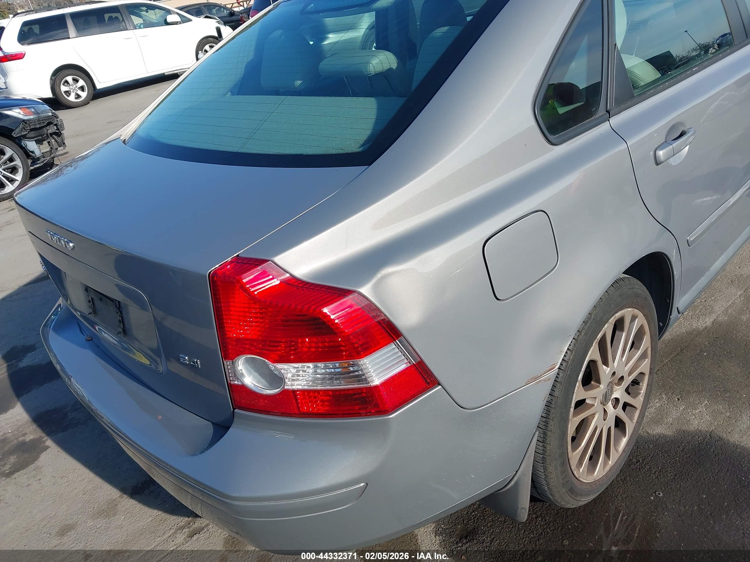 2006 Volvo S40 2.4i Gray vin: YV1MS382462152700