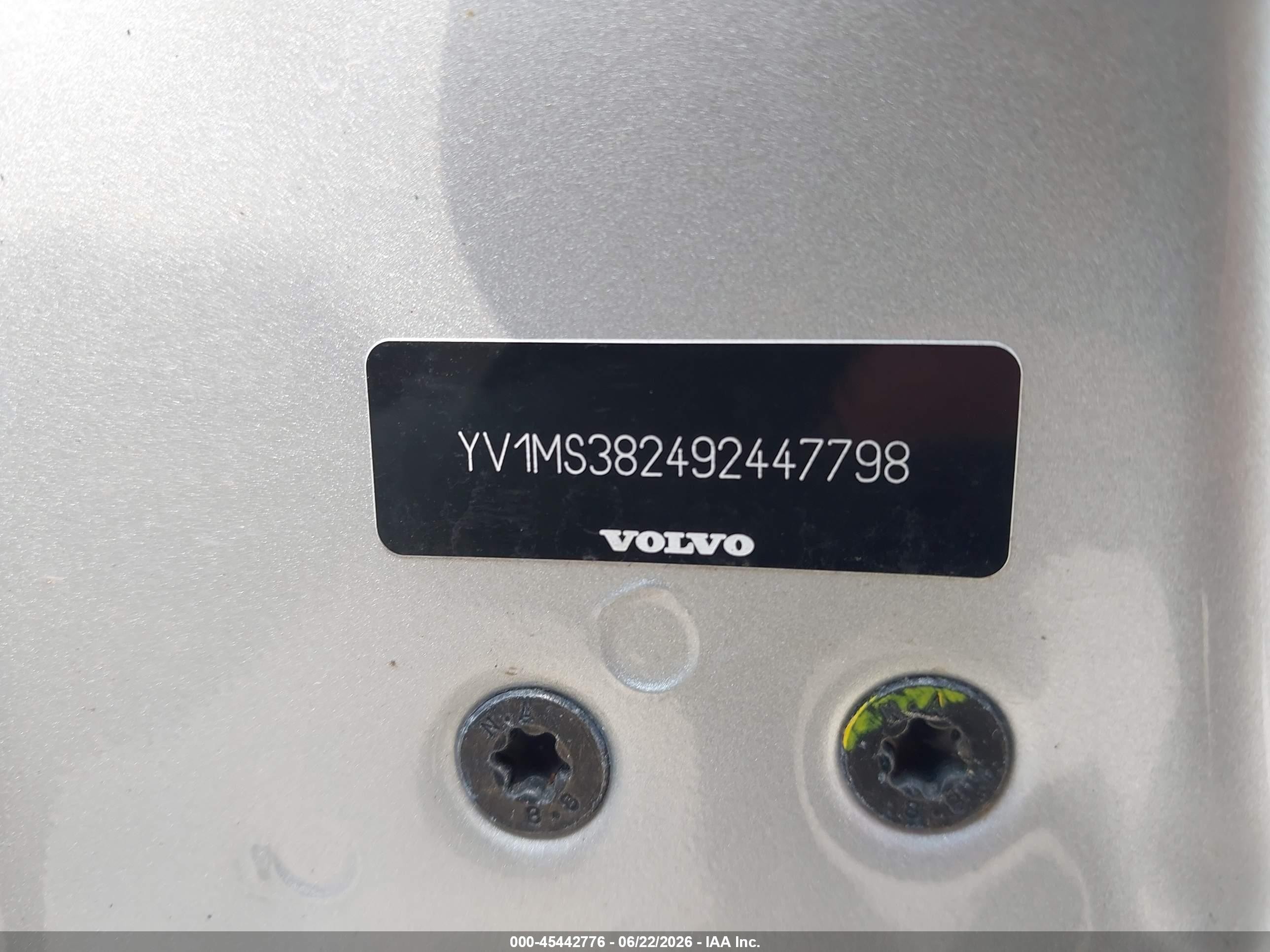 2009 Volvo S40 2.4i Серебряный vin: YV1MS382492447798