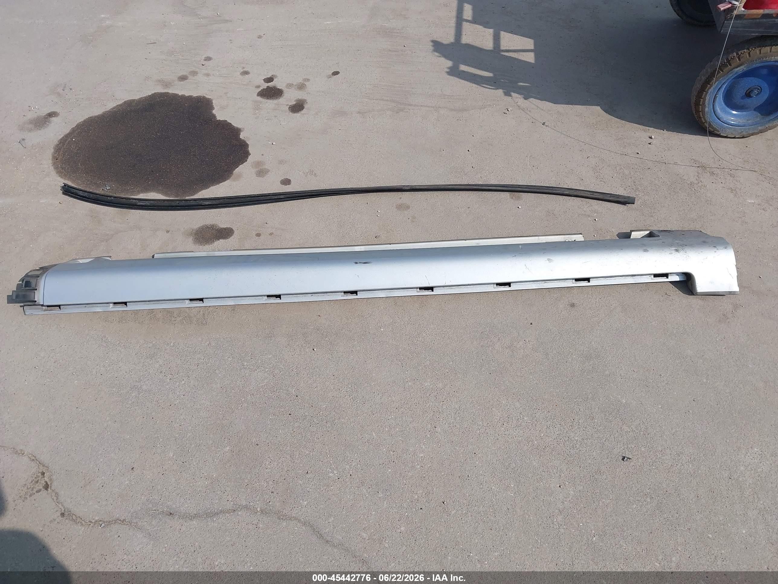 2009 Volvo S40 2.4i Серебряный vin: YV1MS382492447798