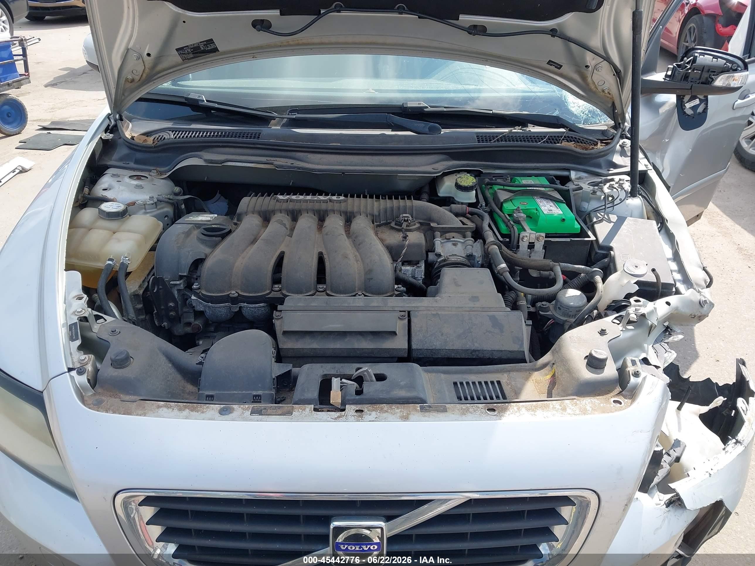 2009 Volvo S40 2.4i Серебряный vin: YV1MS382492447798