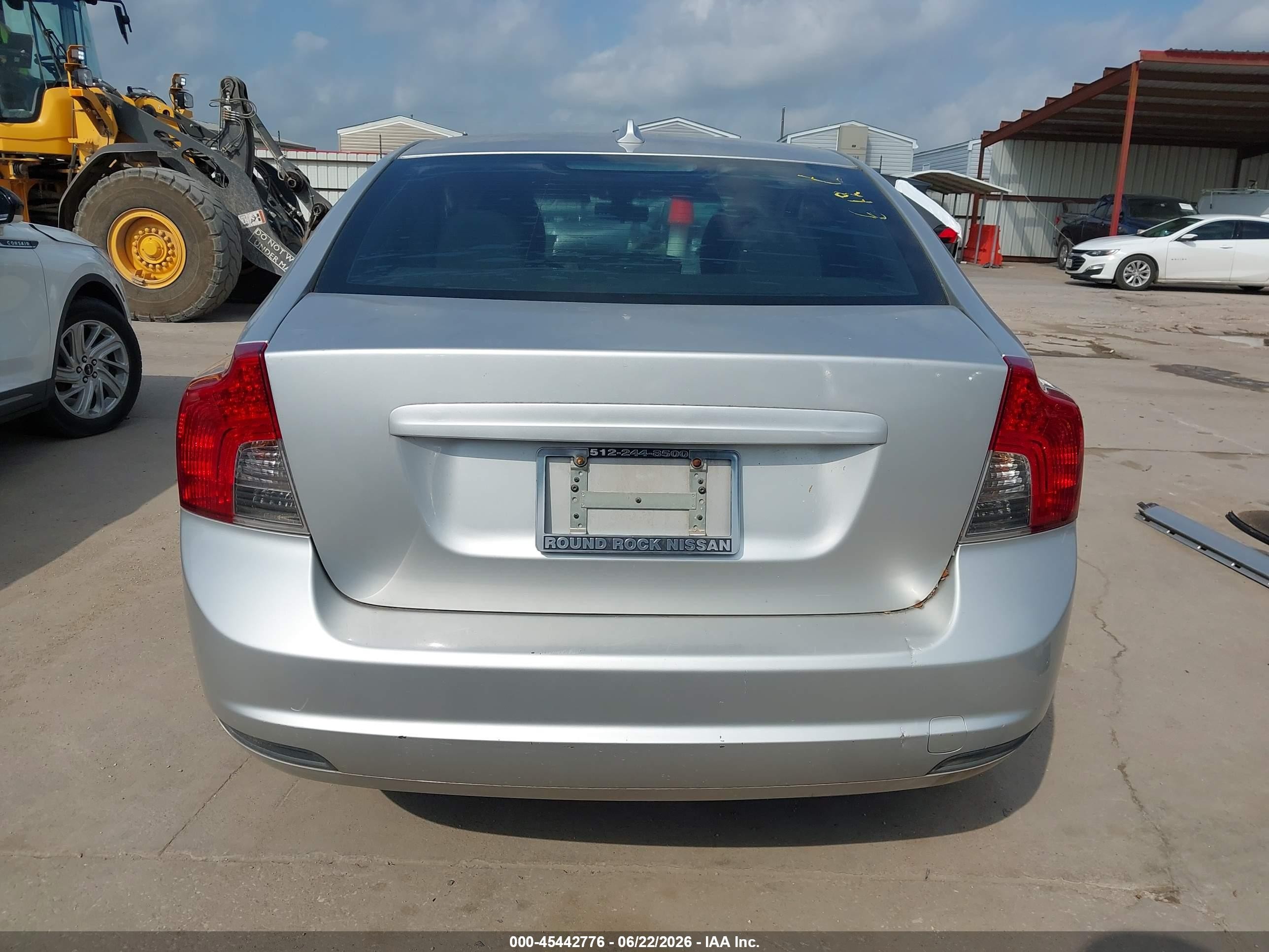 2009 Volvo S40 2.4i Серебряный vin: YV1MS382492447798