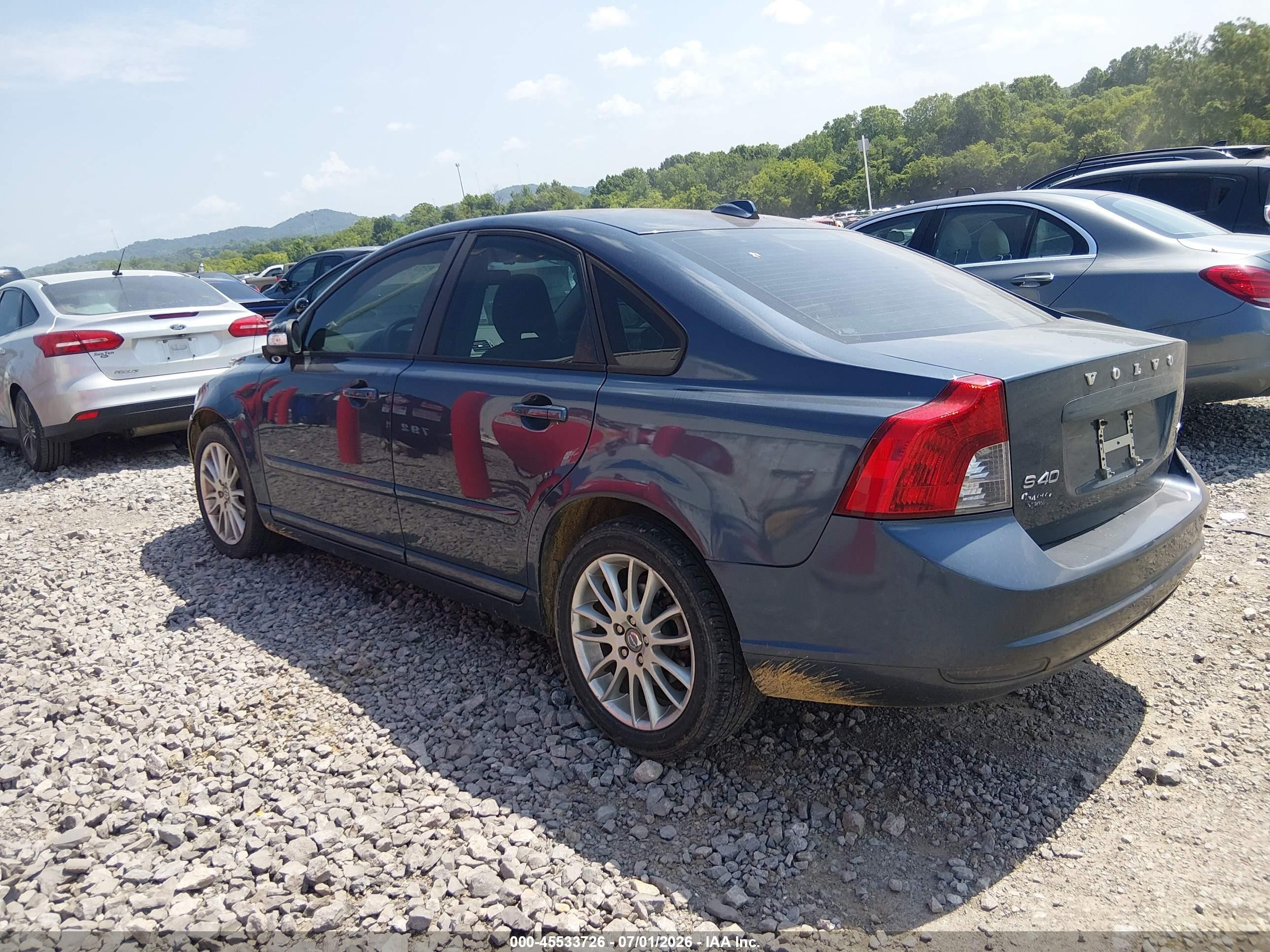2009 Volvo S40 2.4i Blue vin: YV1MS382492451740