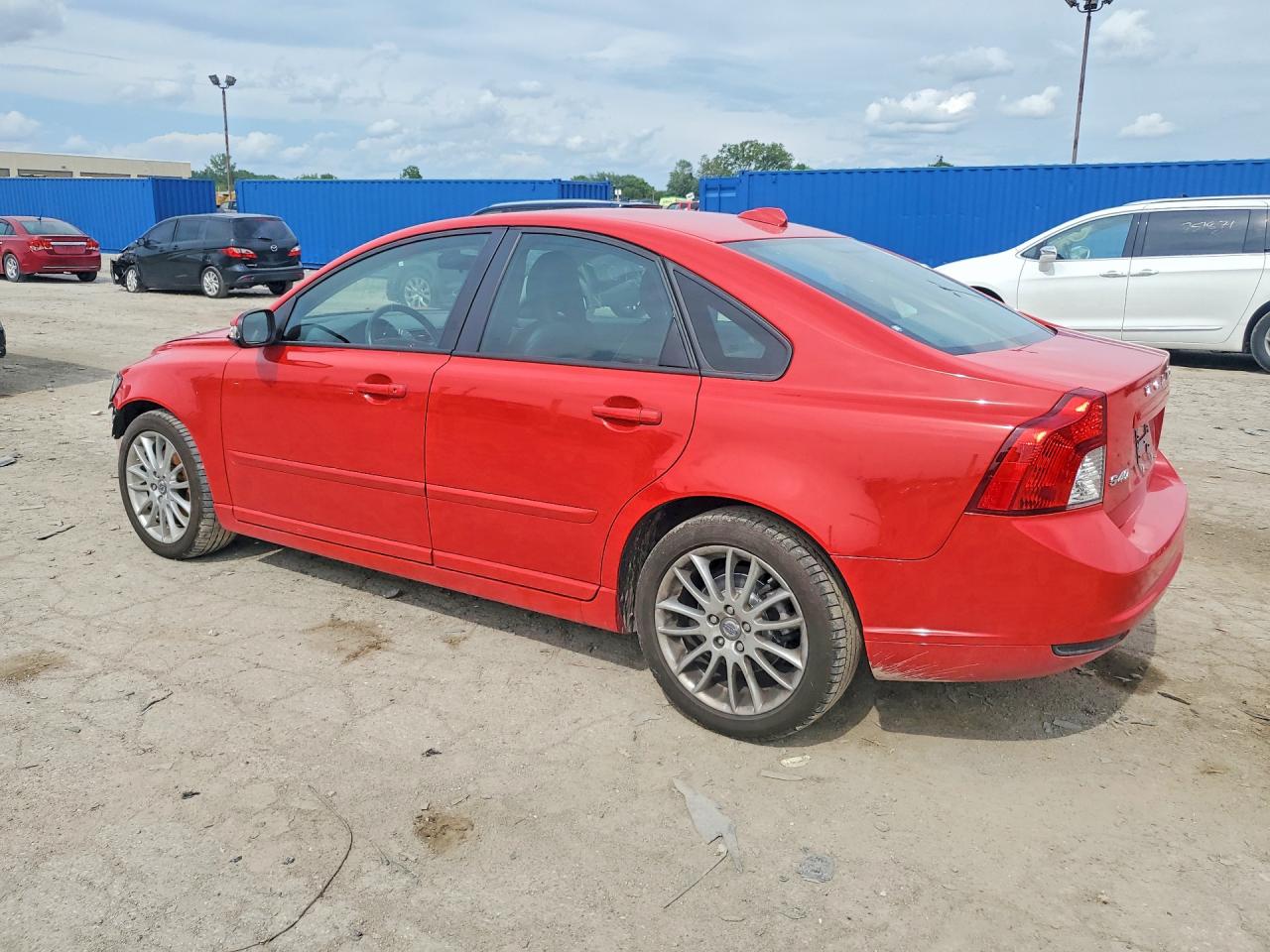 2009 Volvo S40 2.4i Red vin: YV1MS382492461037