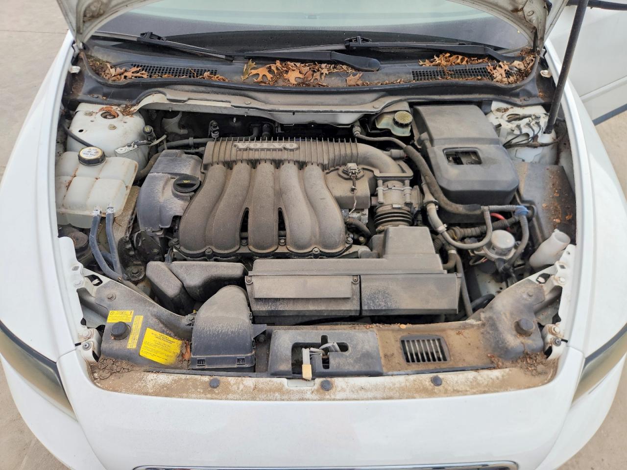 2005 Volvo S40 2.4i White vin: YV1MS382552081151