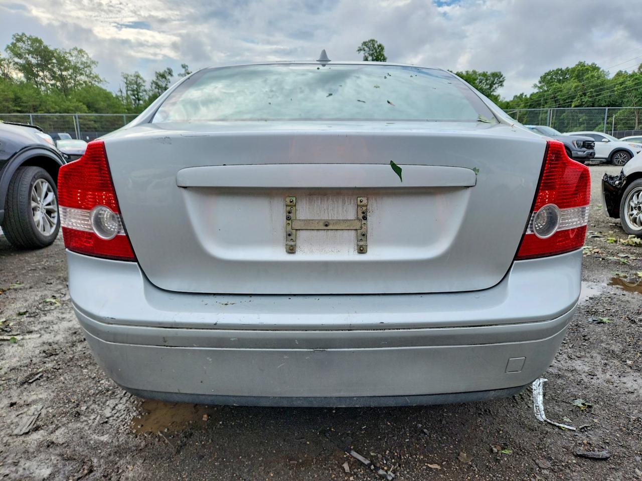 2005 Volvo S40 2.4i Серебряный vin: YV1MS382552108171