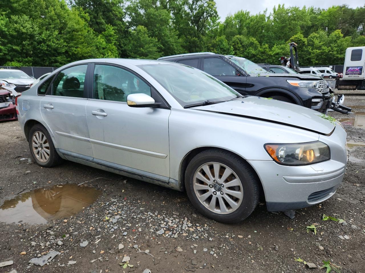 2005 Volvo S40 2.4i Серебряный vin: YV1MS382552108171