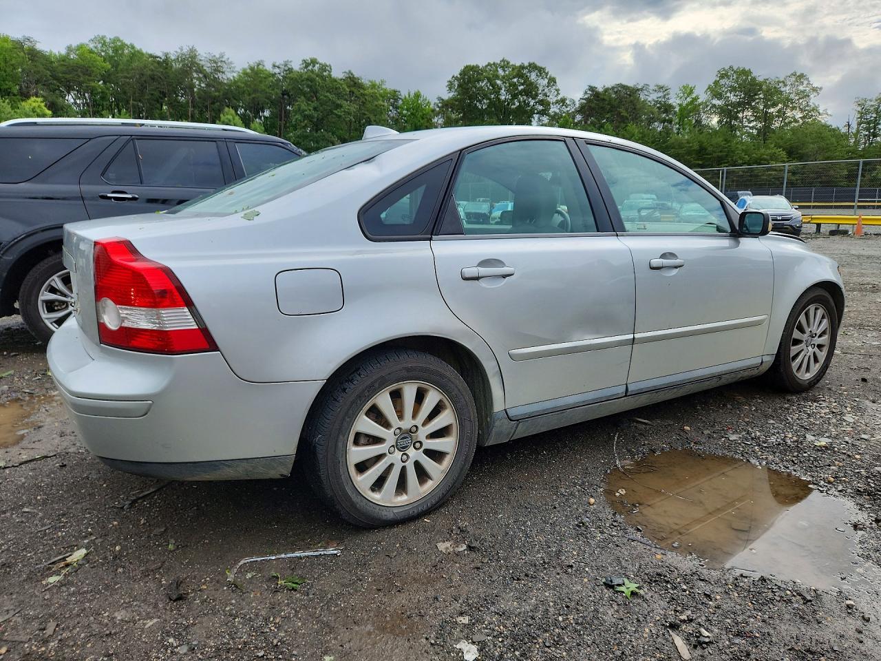 2005 Volvo S40 2.4i Серебряный vin: YV1MS382552108171